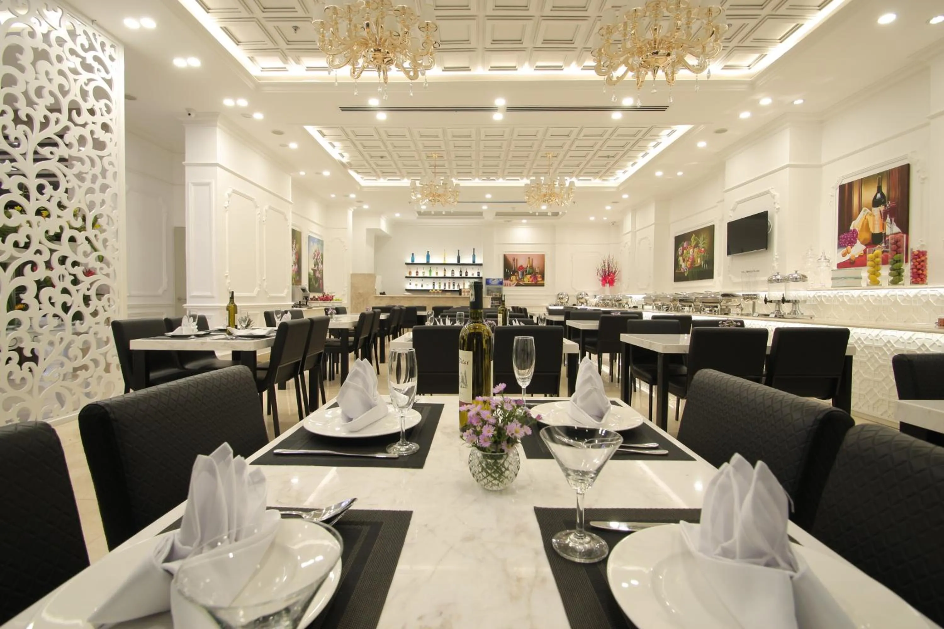 Restaurant/places to eat in Acnos Grand Hotel