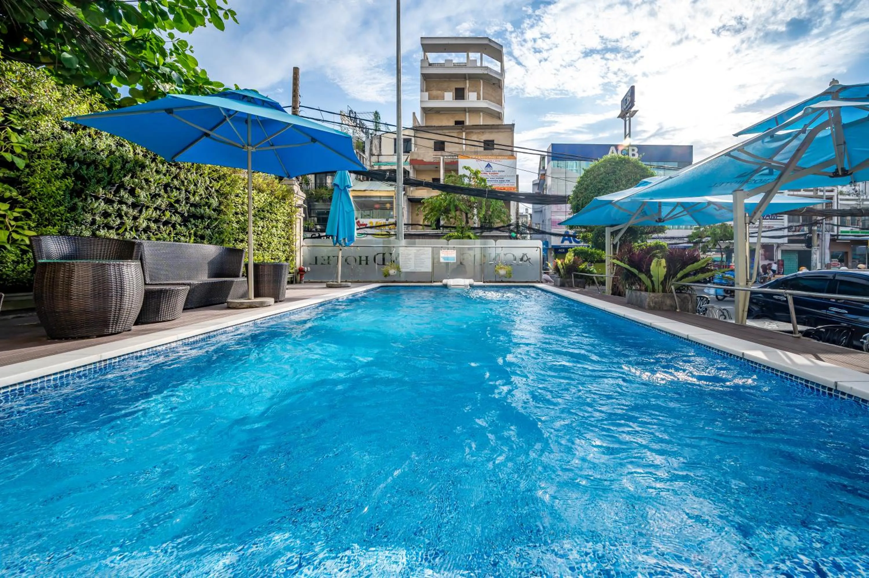 Swimming pool in Acnos Grand Hotel