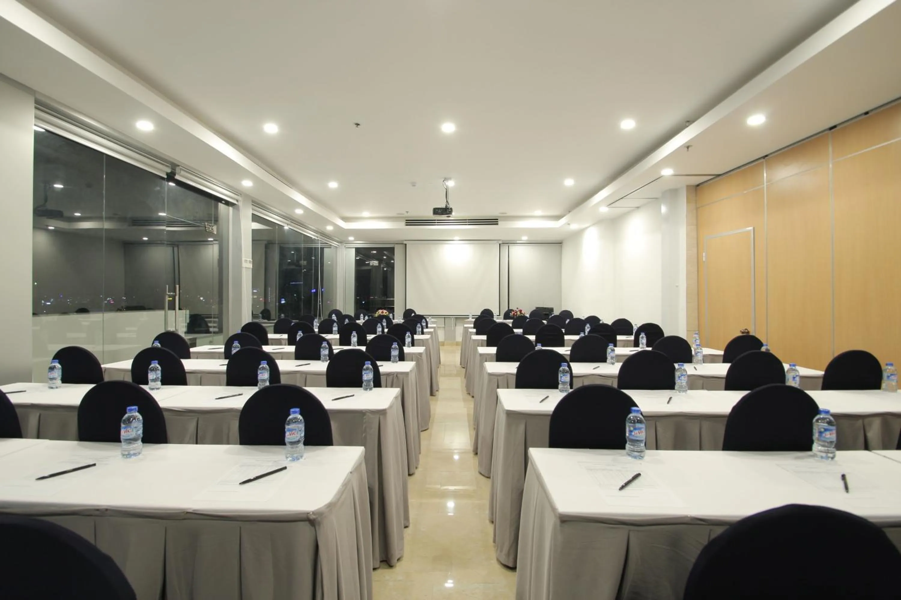 Meeting/conference room in Acnos Grand Hotel