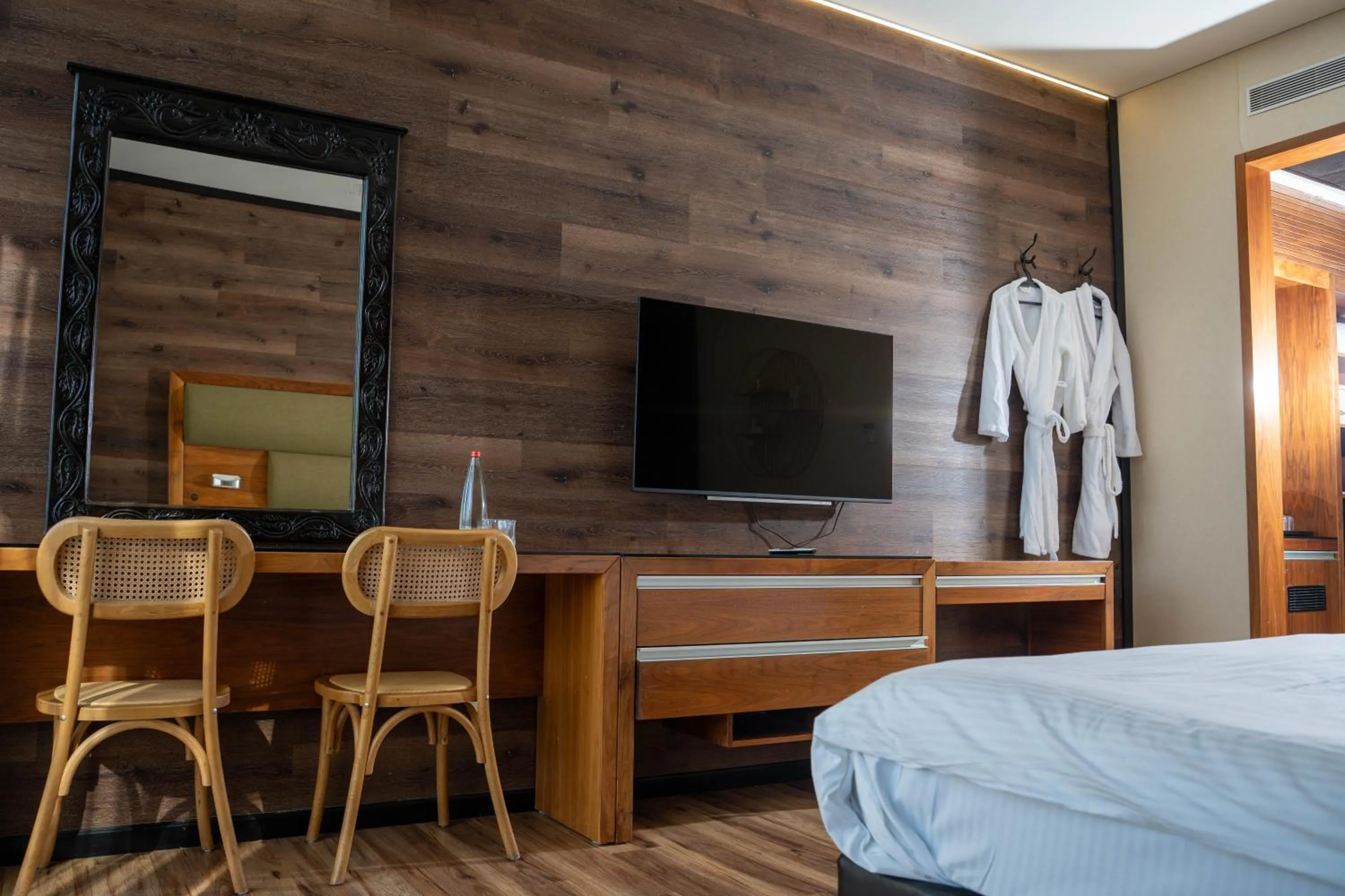 TV and multimedia, Bed in Garden Hotel Boutique & Events