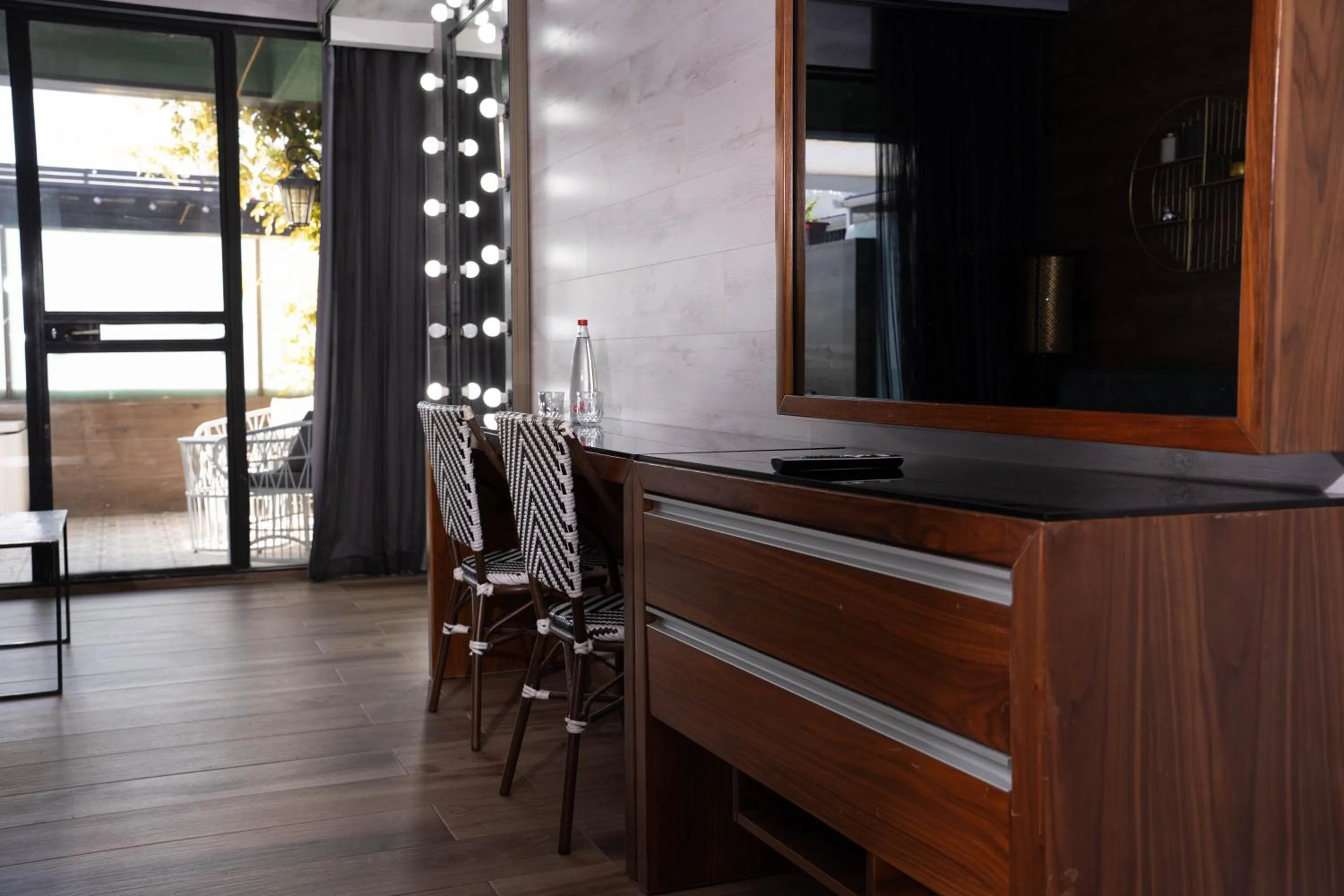 TV and multimedia in Garden Hotel Boutique & Events