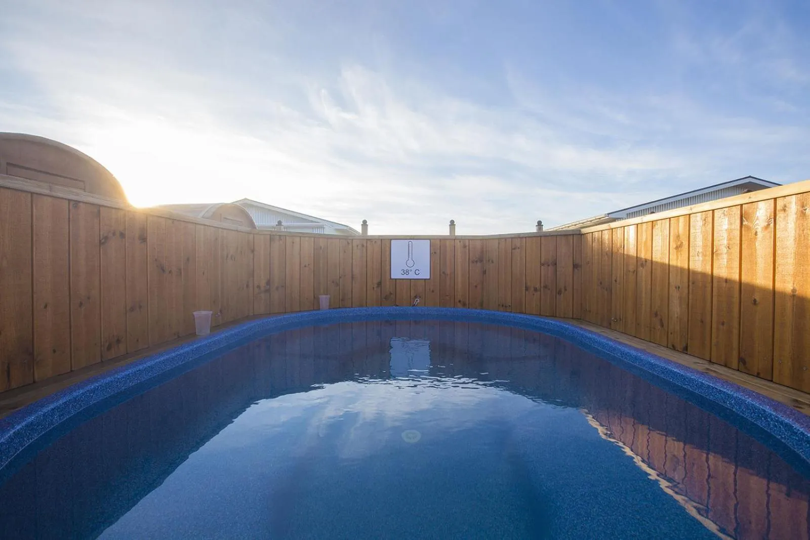 Hot Tub in Stracta Hotel