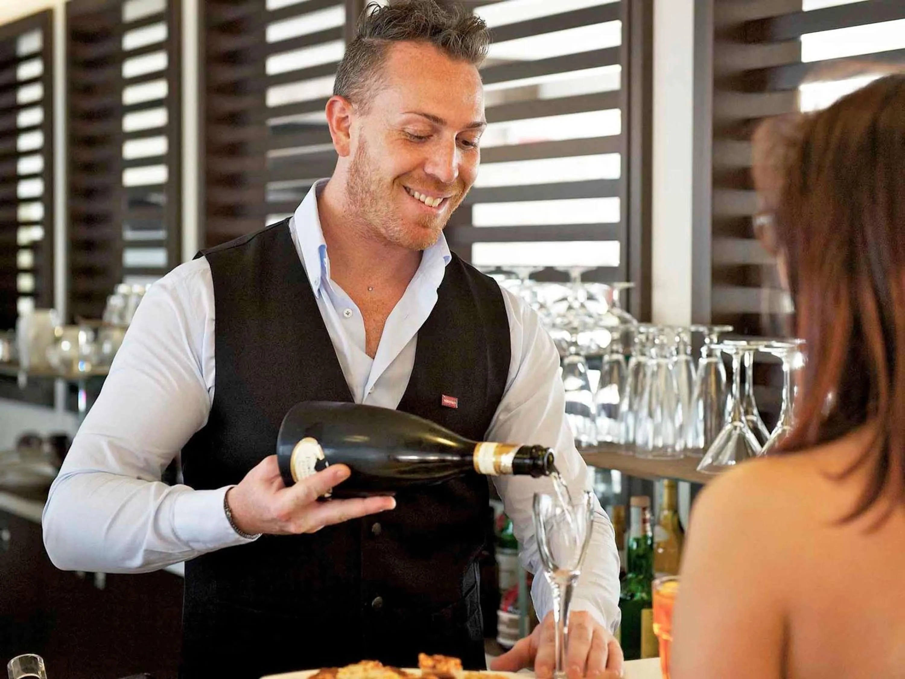 Lounge or bar in Mercure Bergamo Aeroporto