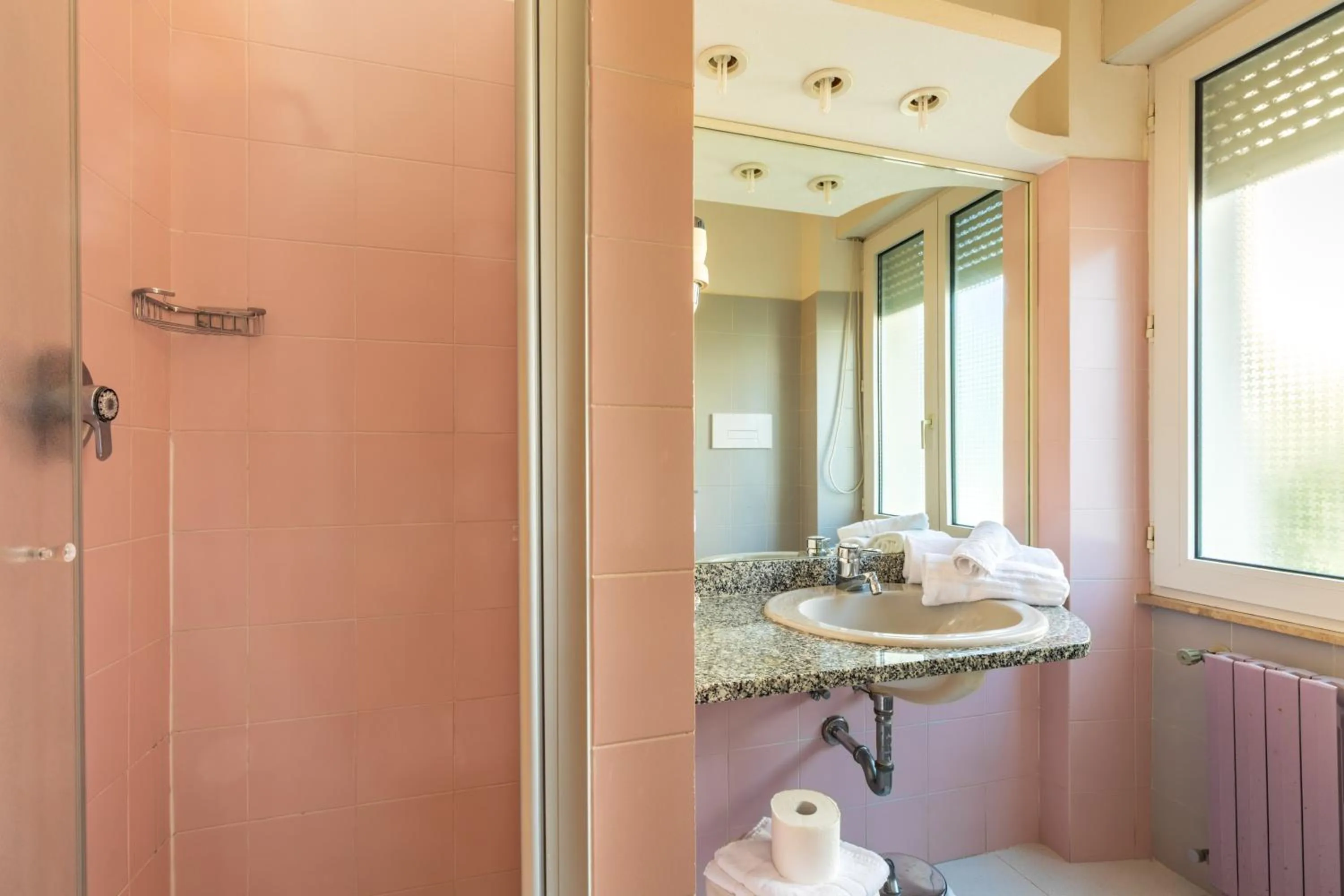 Bathroom in Albergo Miramare