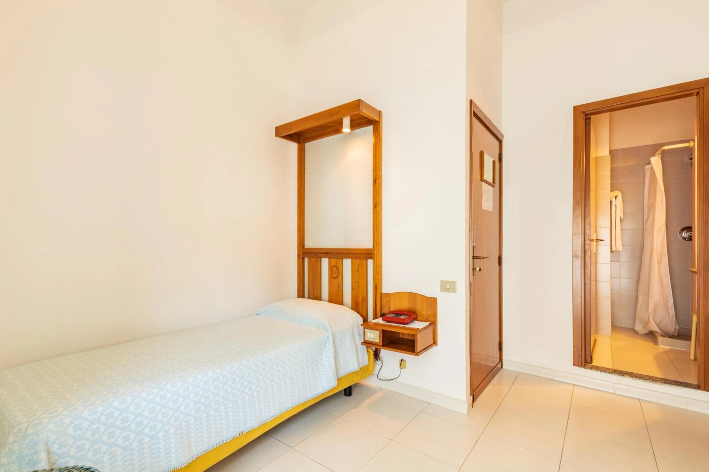 Photo of the whole room in Albergo Miramare