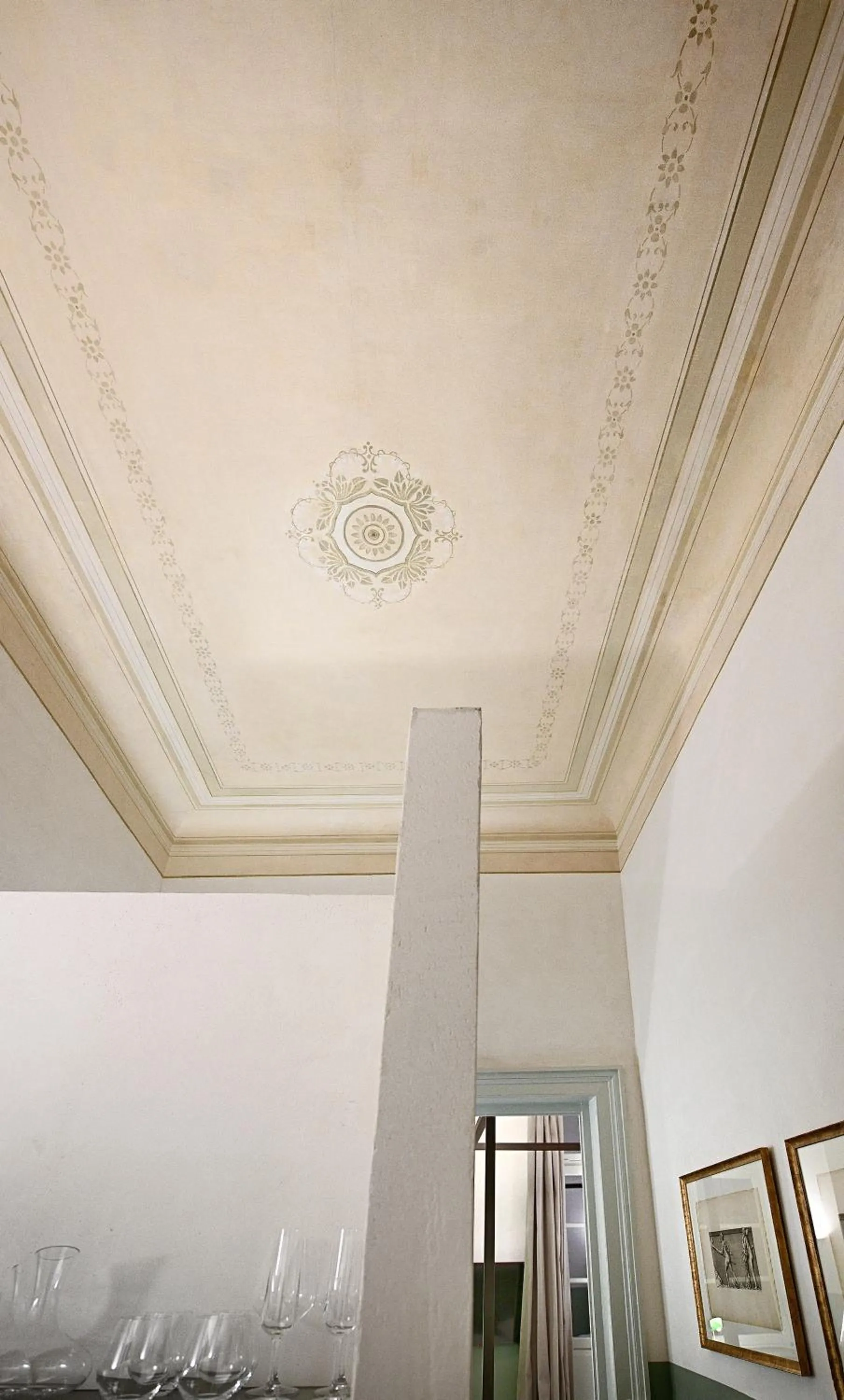 Decorative detail in ATHINAIDOS QUARTERS by K&K