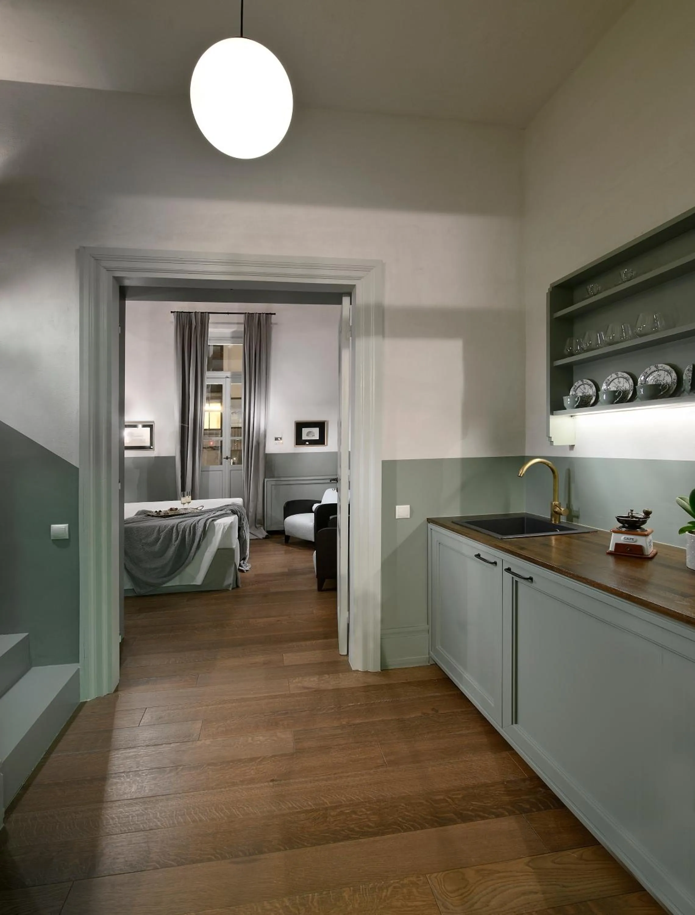 Kitchen or kitchenette, Bed in ATHINAIDOS QUARTERS by K&K