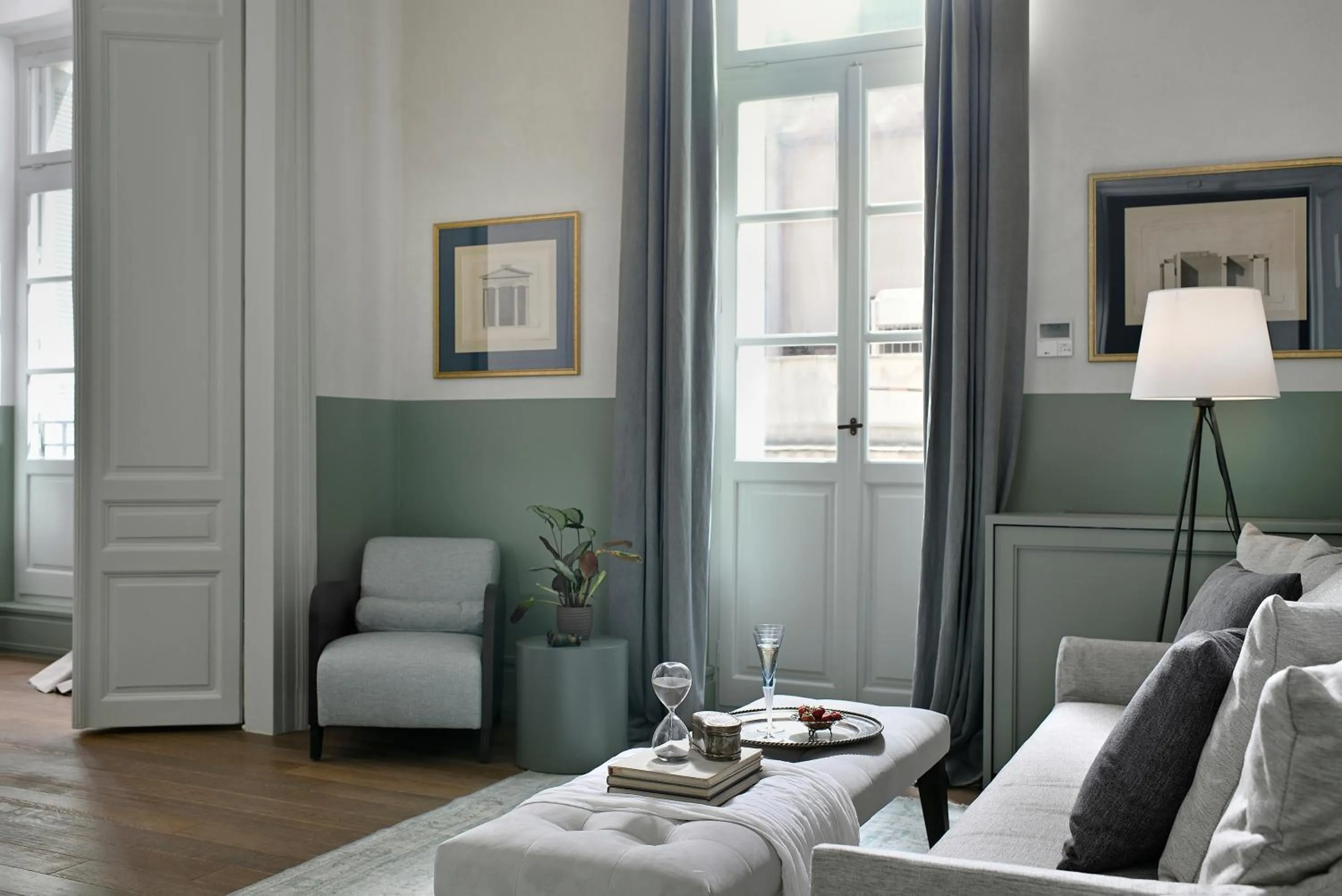 Living room, Bed in ATHINAIDOS QUARTERS by K&K