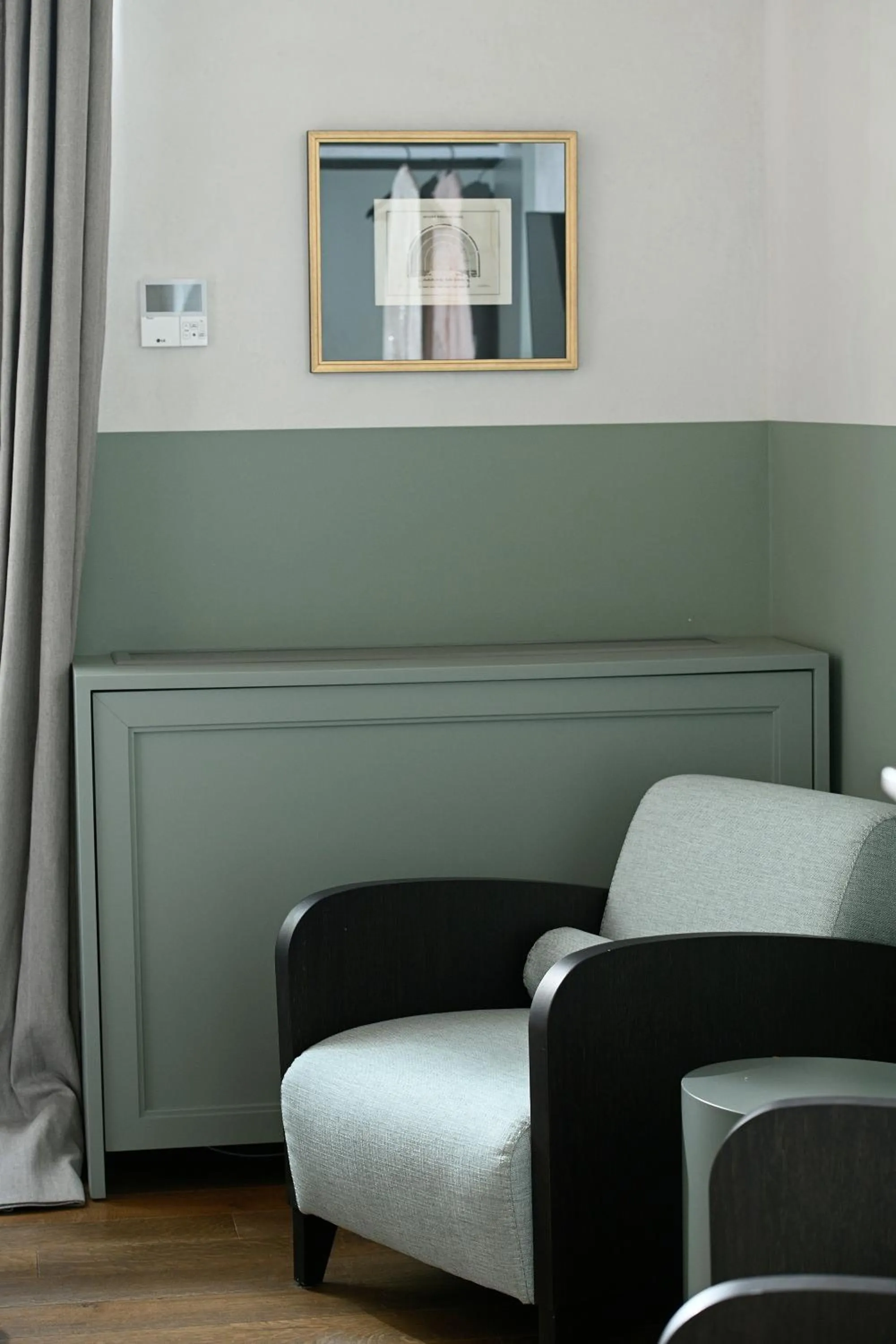 Seating area in ATHINAIDOS QUARTERS by K&K