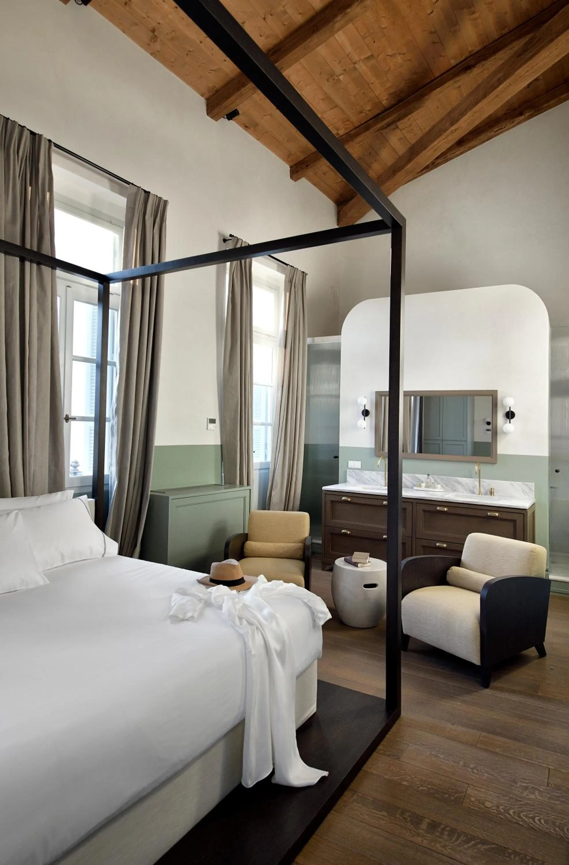 Photo of the whole room, Bed in ATHINAIDOS QUARTERS by K&K