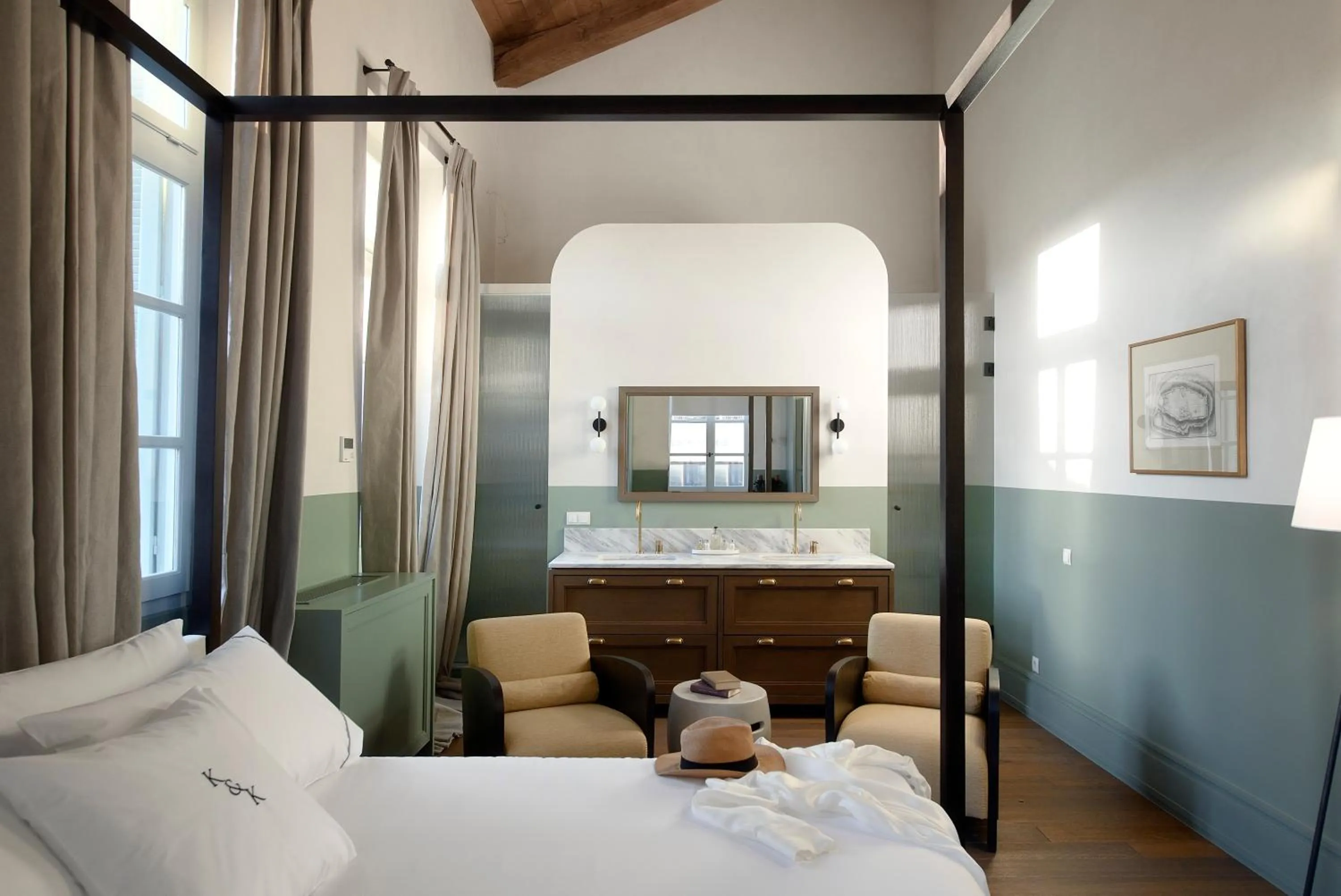 Photo of the whole room, Bed in ATHINAIDOS QUARTERS by K&K