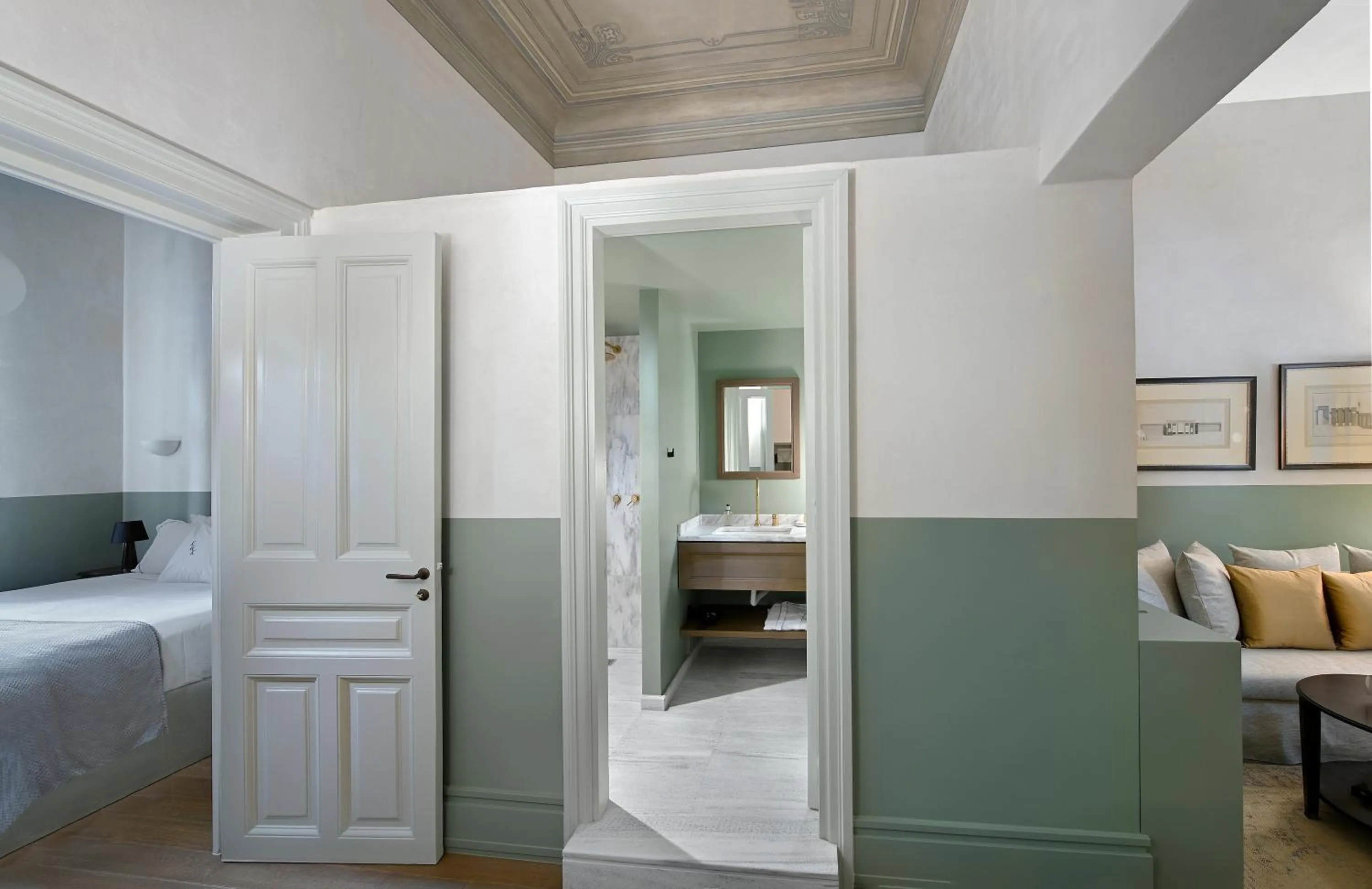 Shower, Bed in ATHINAIDOS QUARTERS by K&K