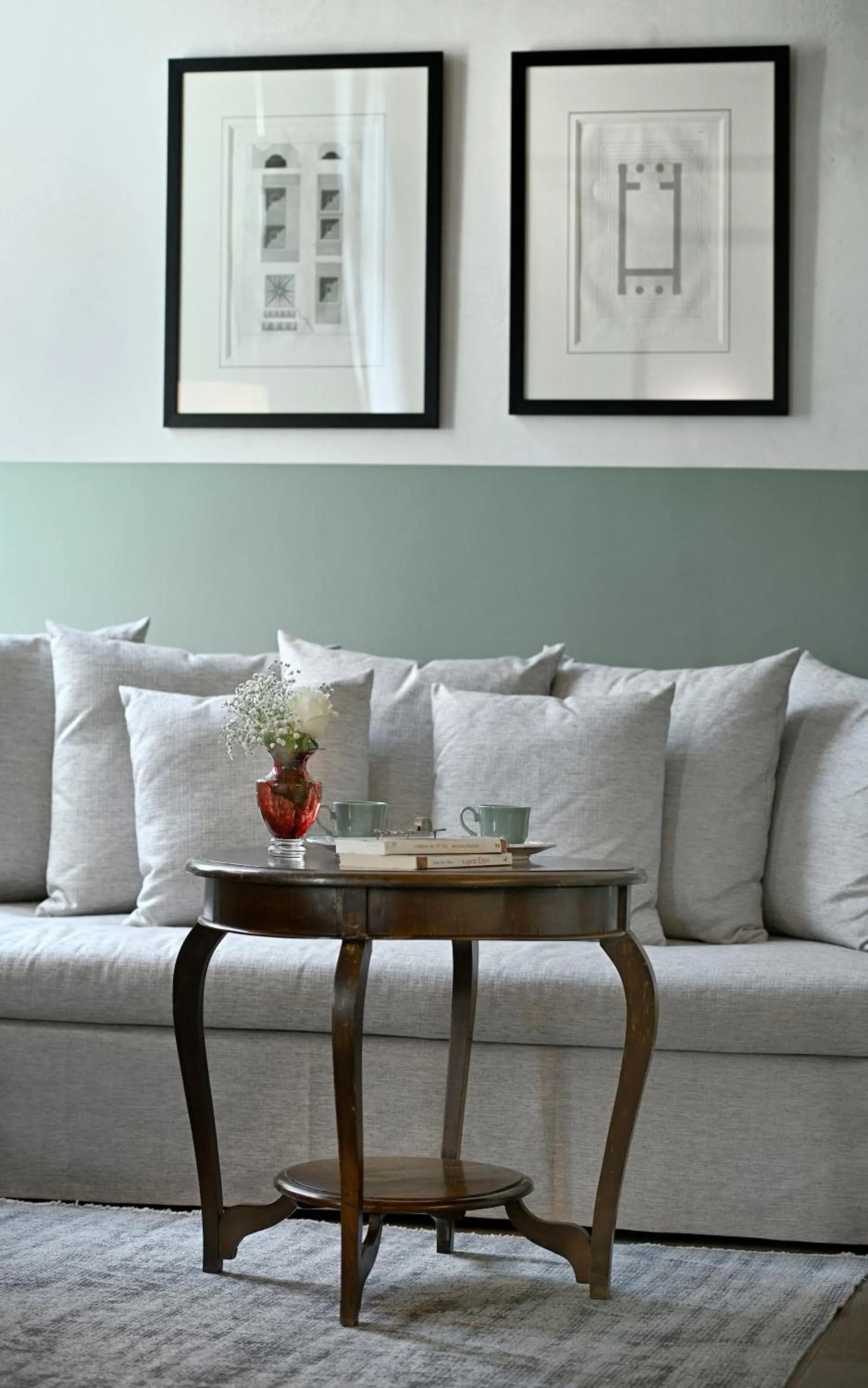 Seating area in ATHINAIDOS QUARTERS by K&K