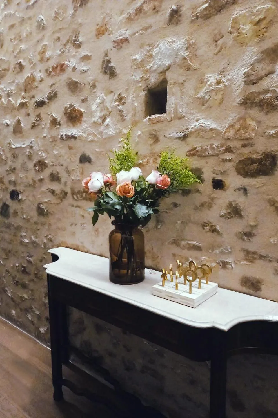 Decorative detail in ATHINAIDOS QUARTERS by K&K