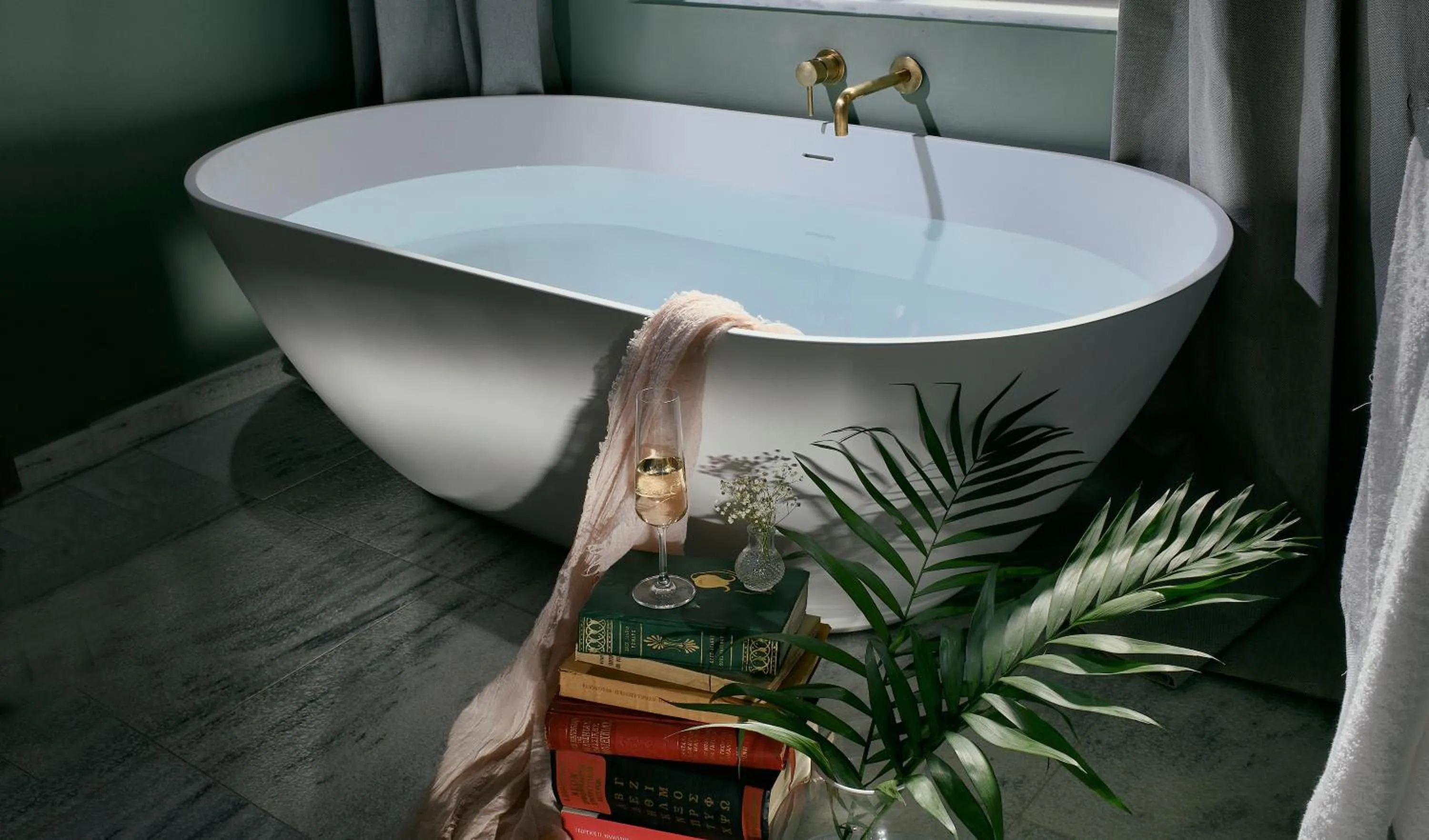 Bath in ATHINAIDOS QUARTERS by K&K