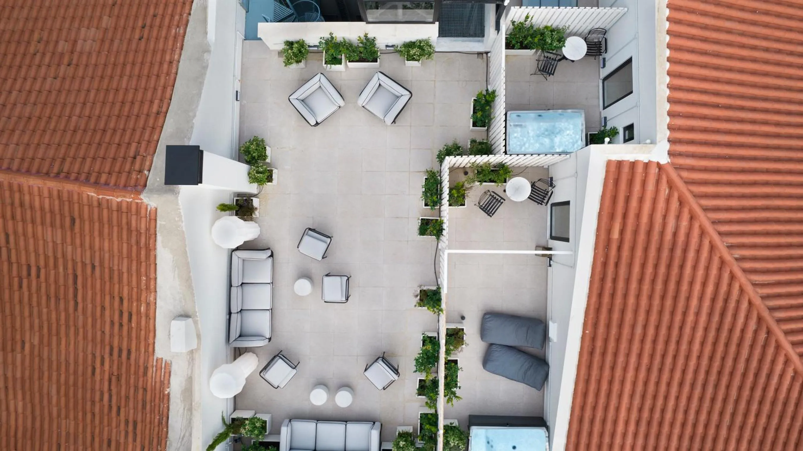 Property building in ATHINAIDOS QUARTERS by K&K