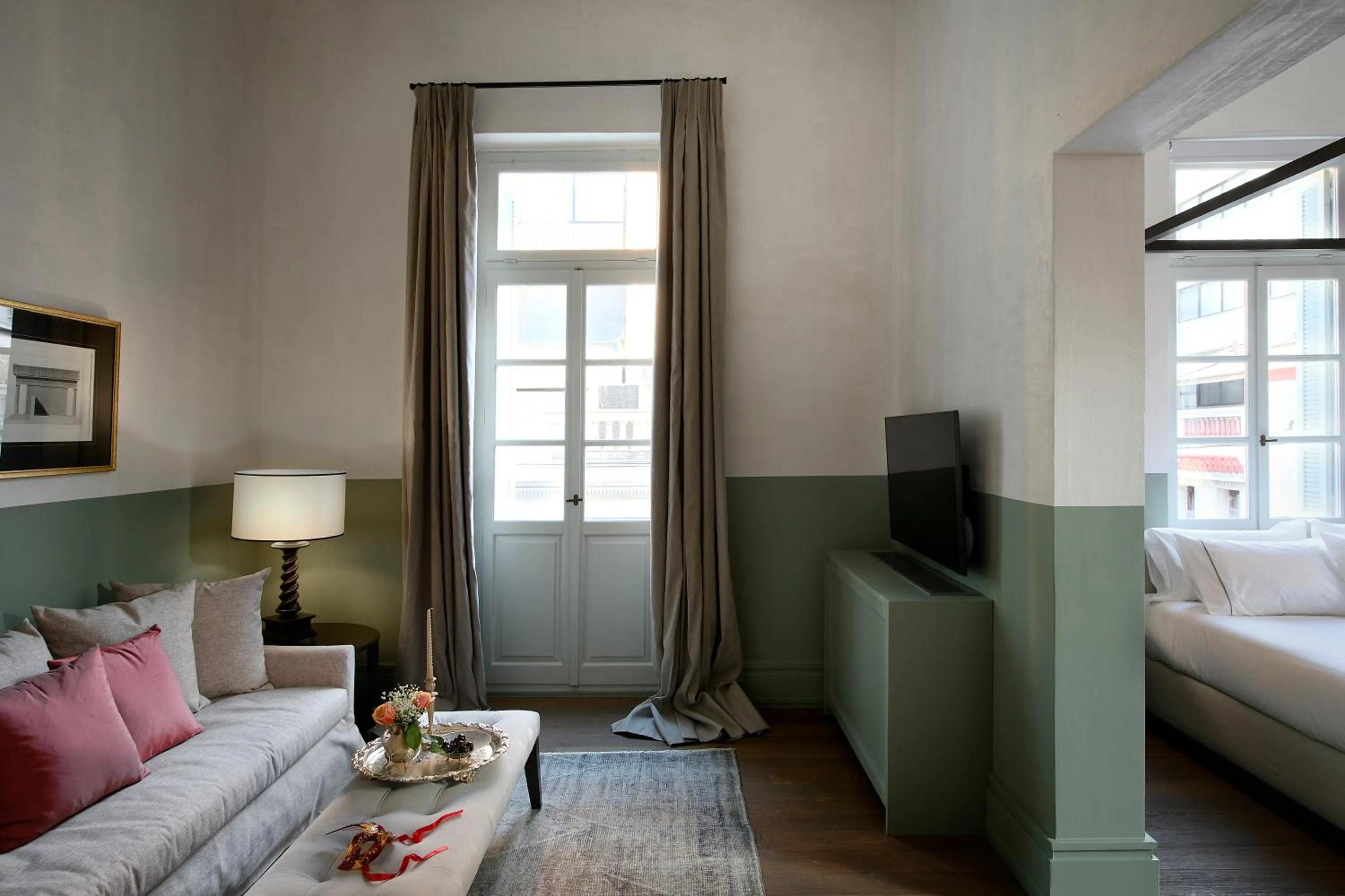 Living room, Bed in ATHINAIDOS QUARTERS by K&K