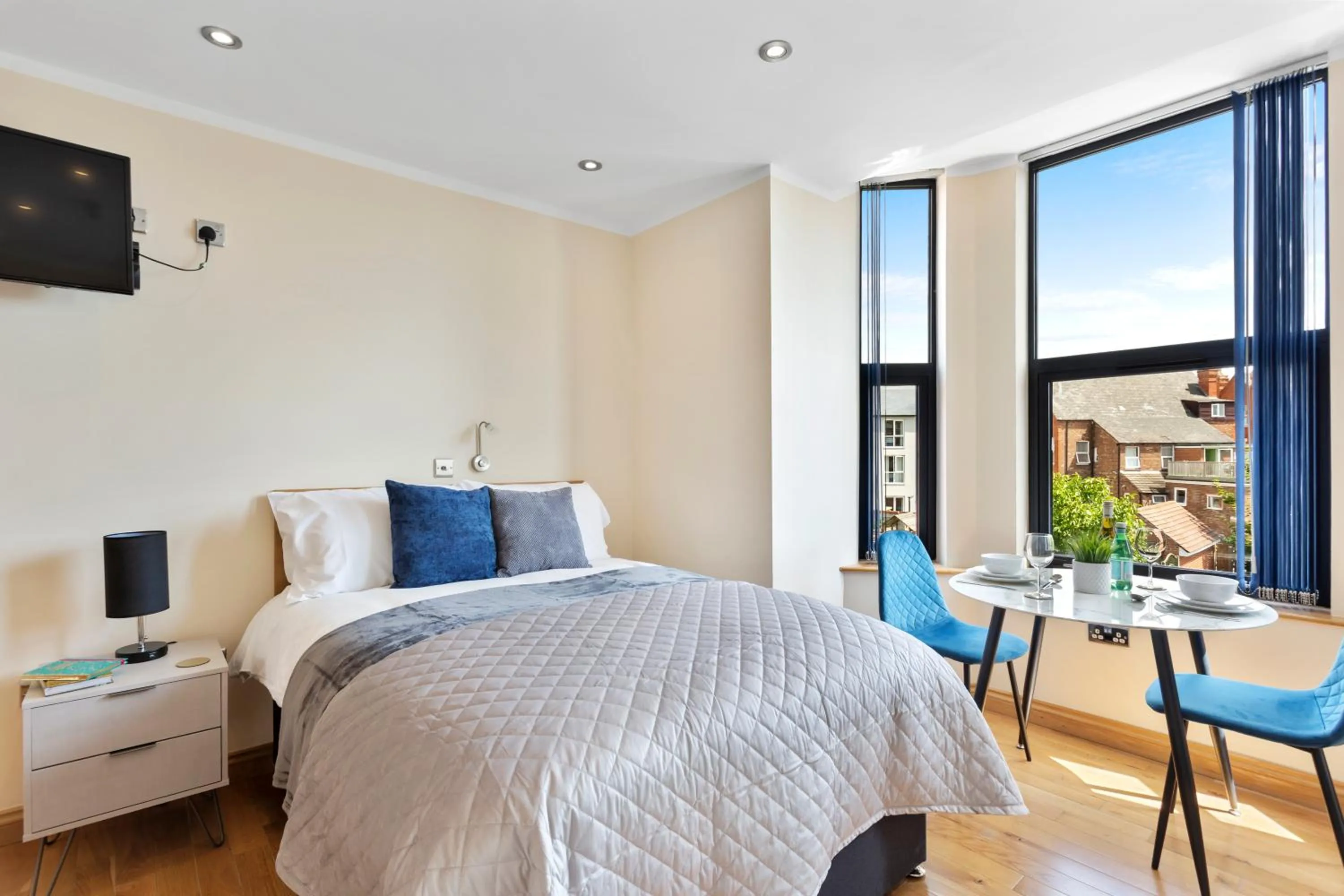 Bedroom, Bed in West One Studios