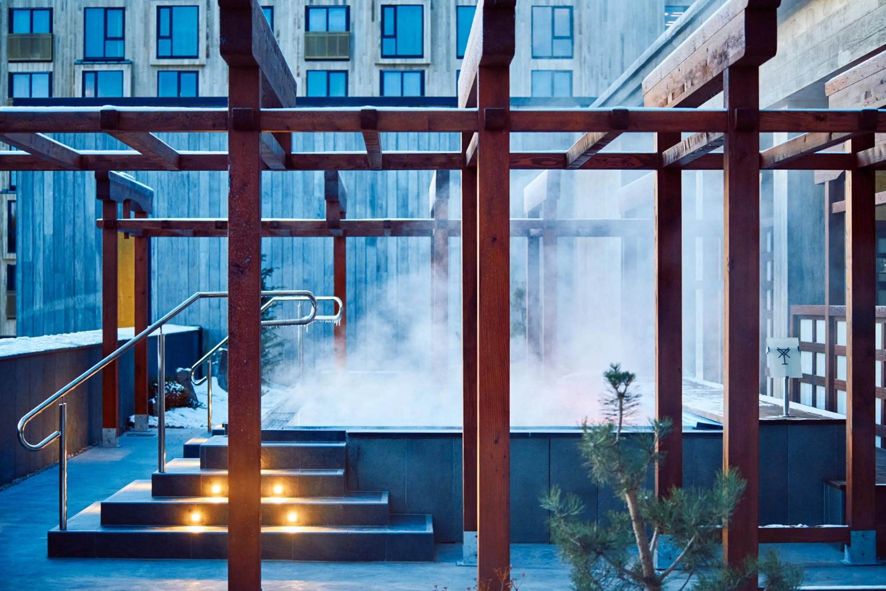 Swimming pool in The Well