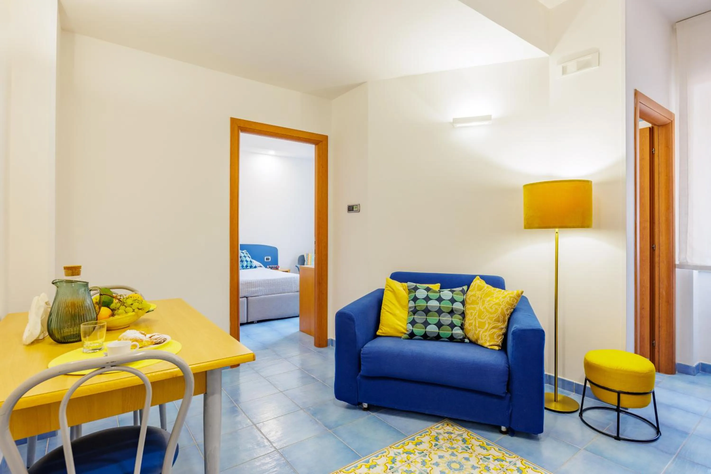 Living room, Bed in Residence Panoramic