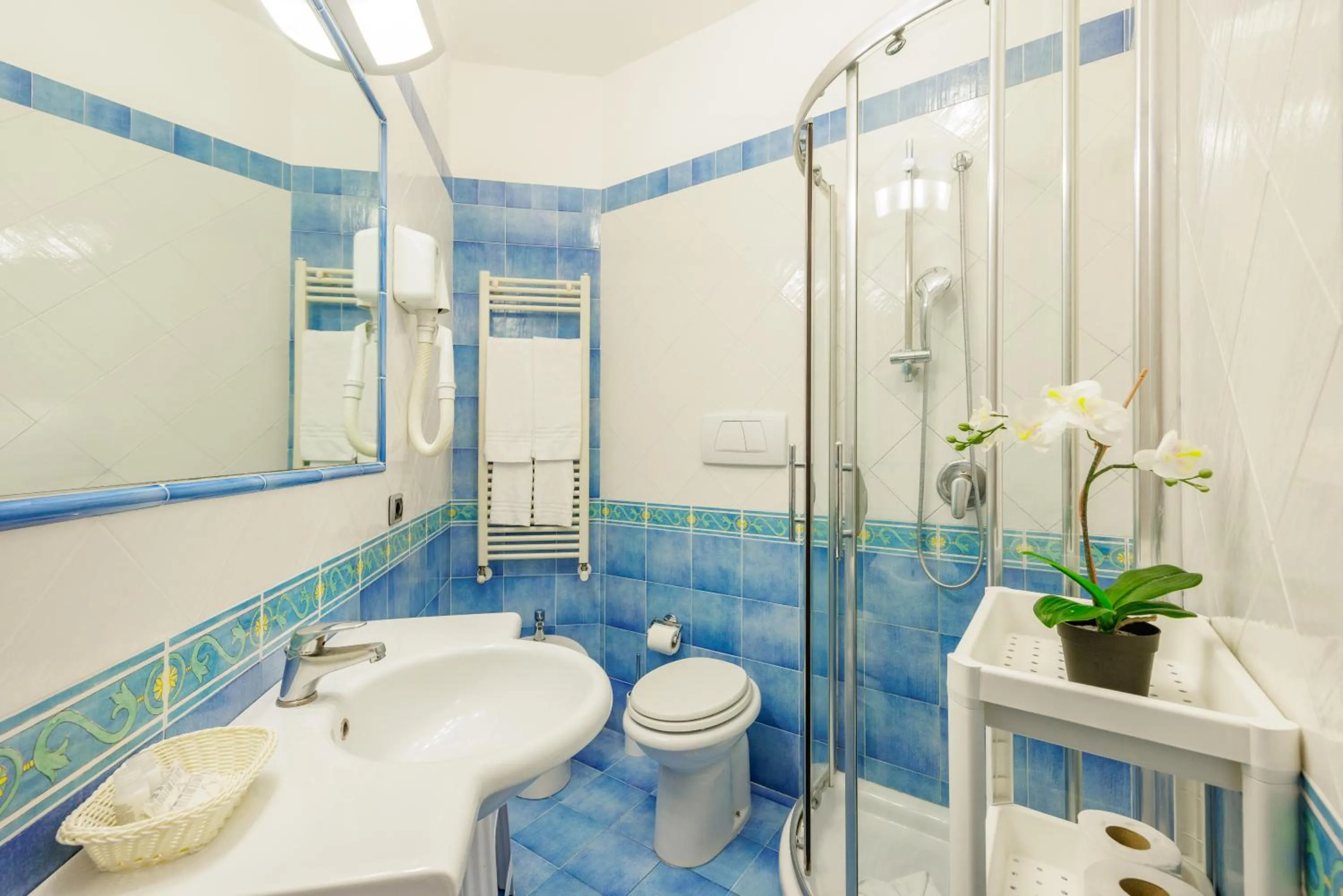 Shower in Residence Panoramic