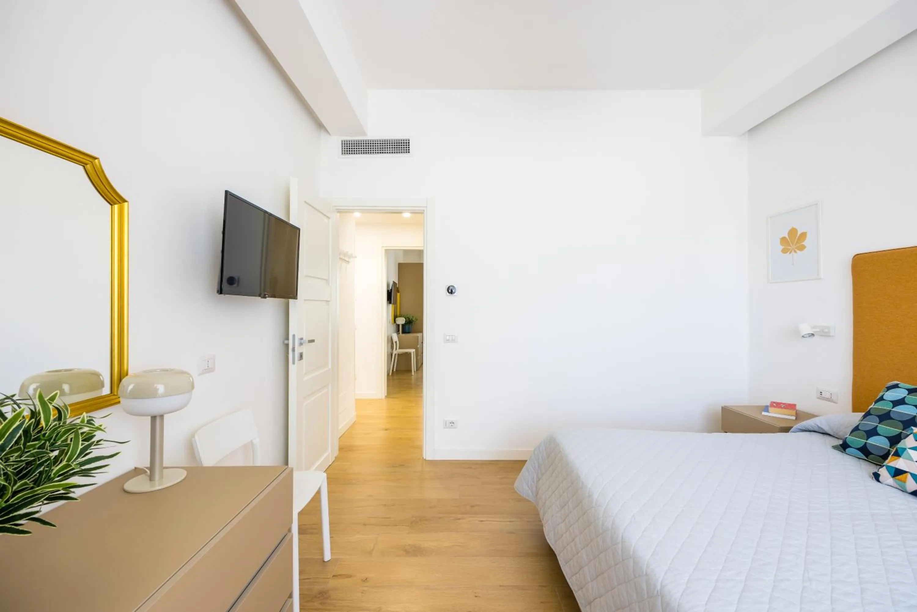 TV and multimedia, Bed in Residence Panoramic