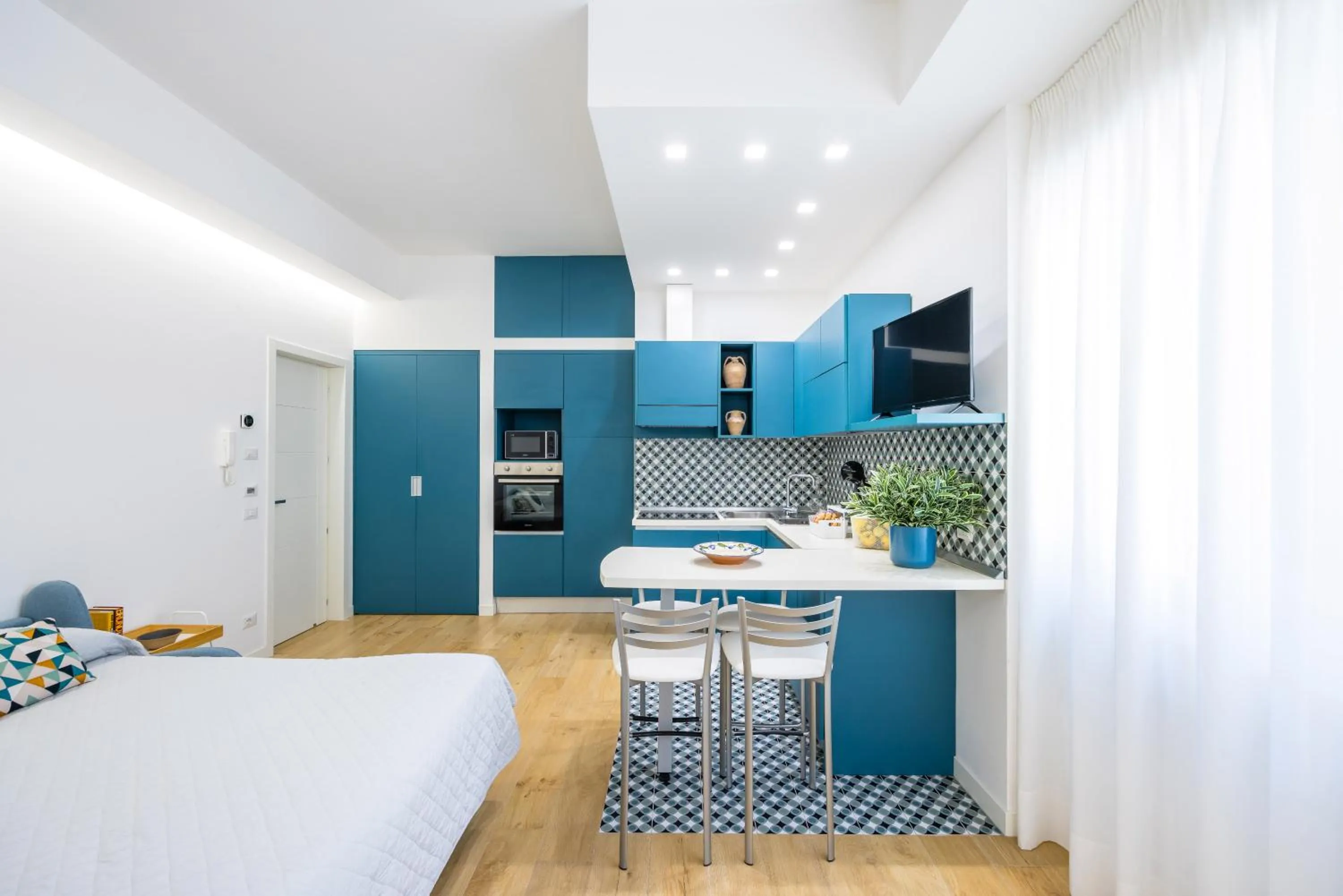 Kitchen or kitchenette, Bed in Residence Panoramic