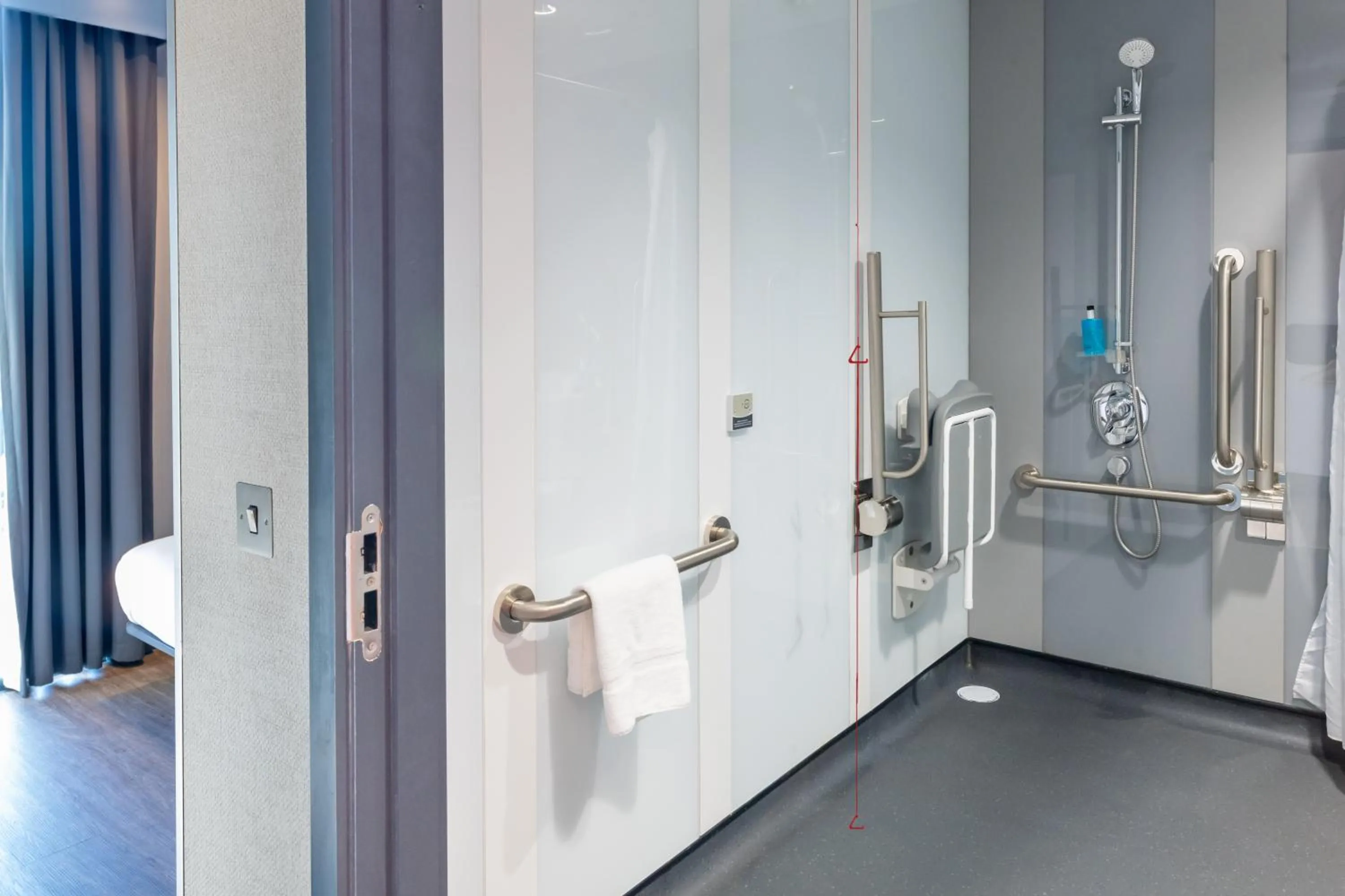 Bathroom in easyHotel Dublin