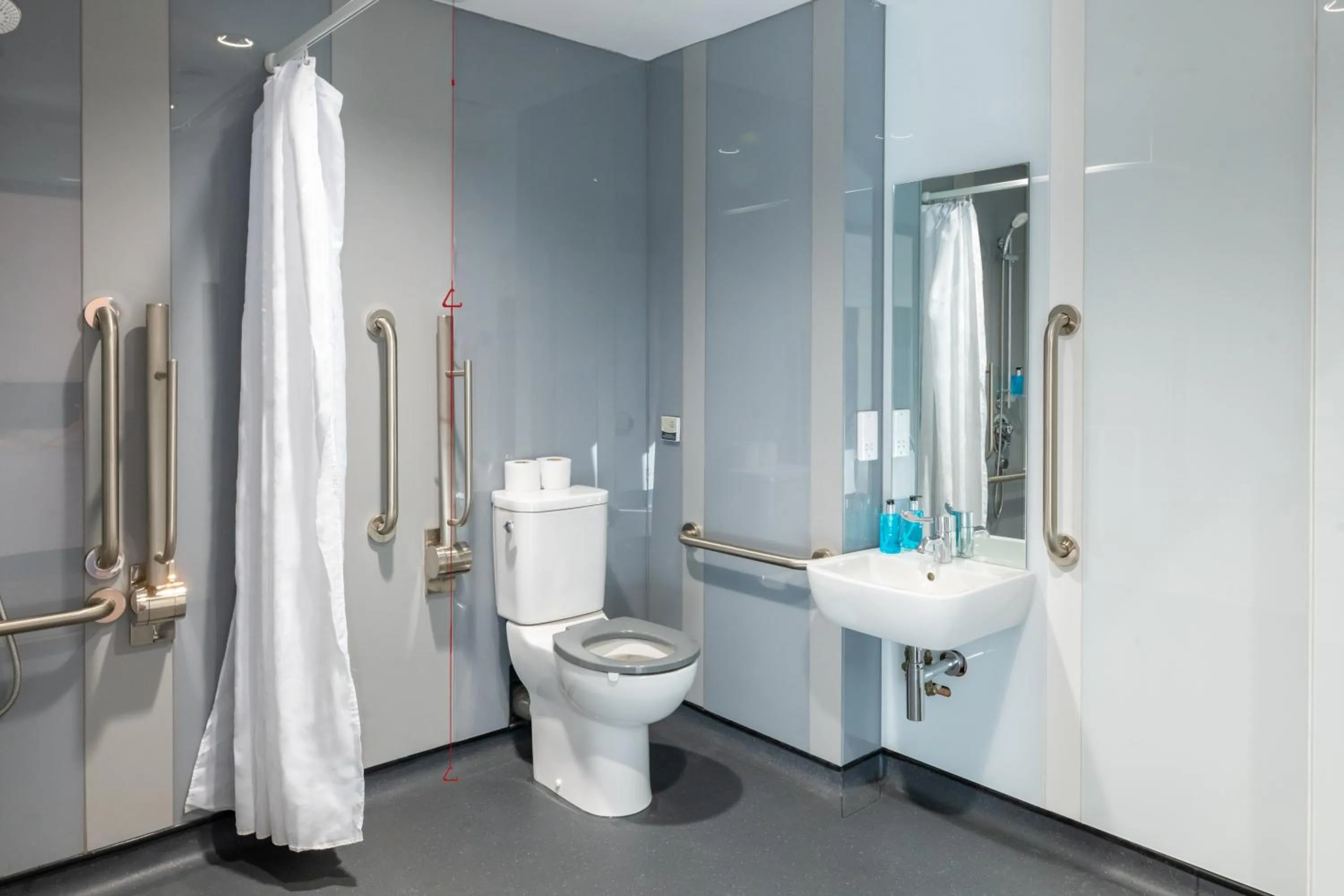 Bathroom in easyHotel Dublin