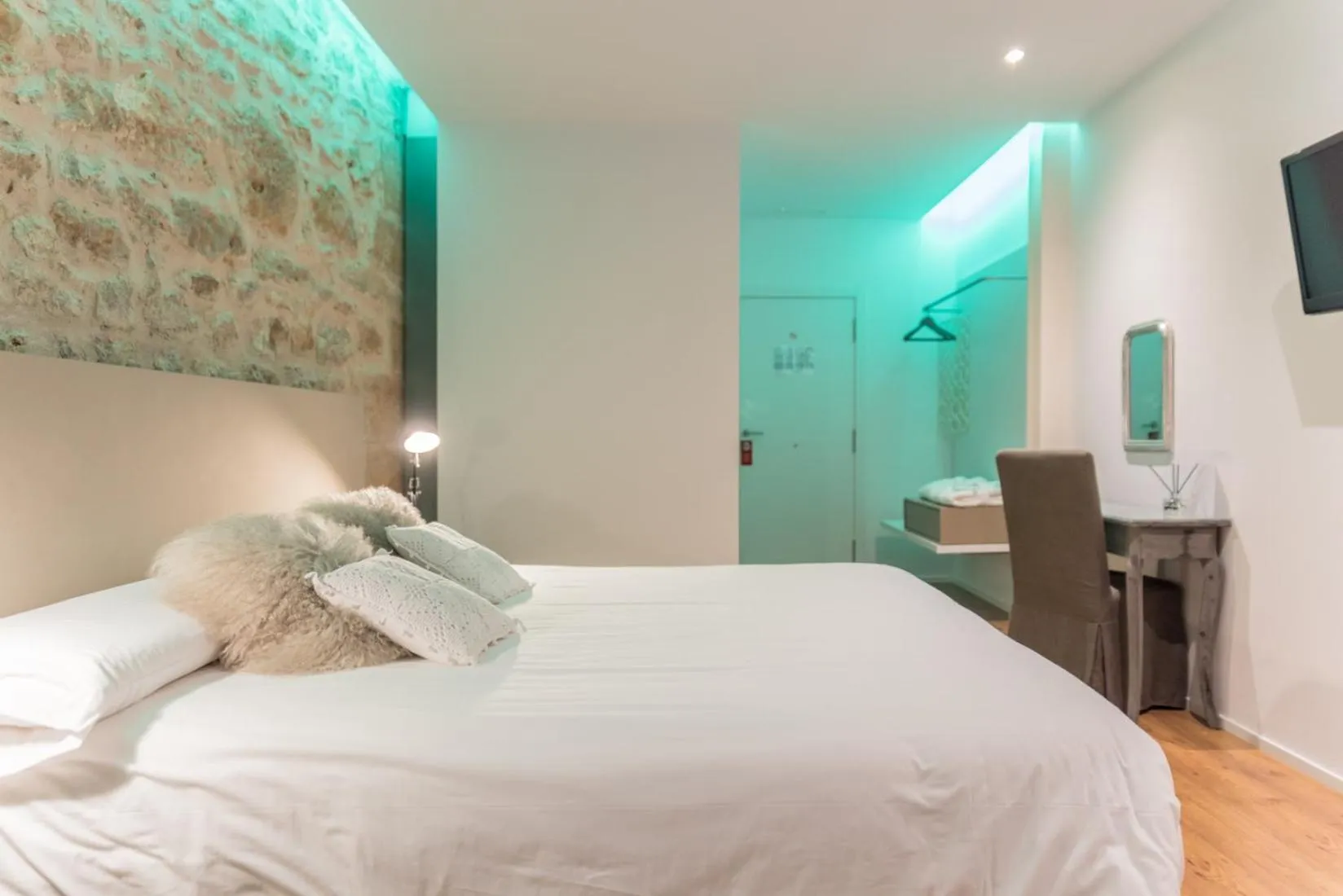 Photo of the whole room, Bed in Hotel Boutique Abadia del Maestrat