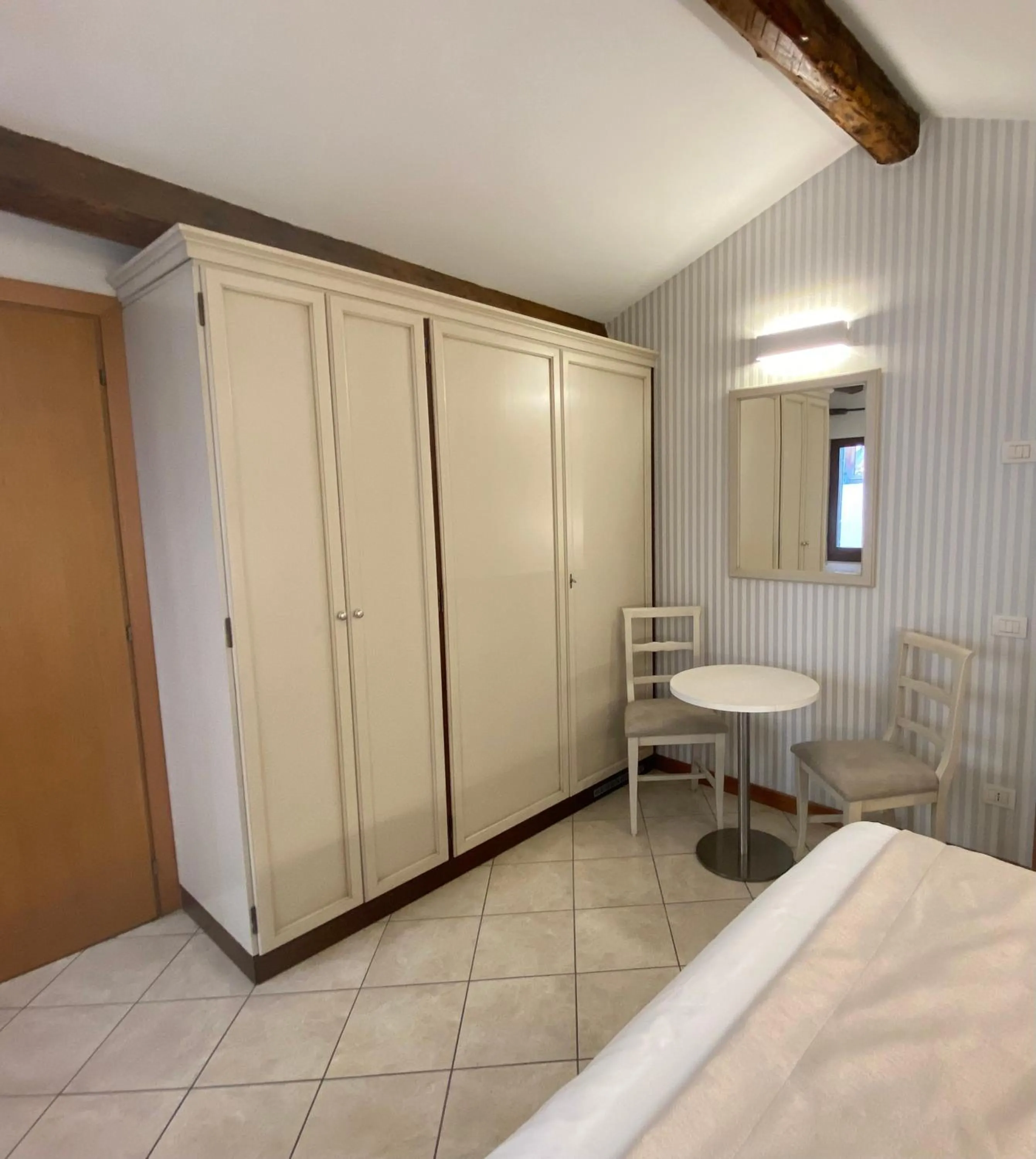 Photo of the whole room, Bed in San Lio Tourist House