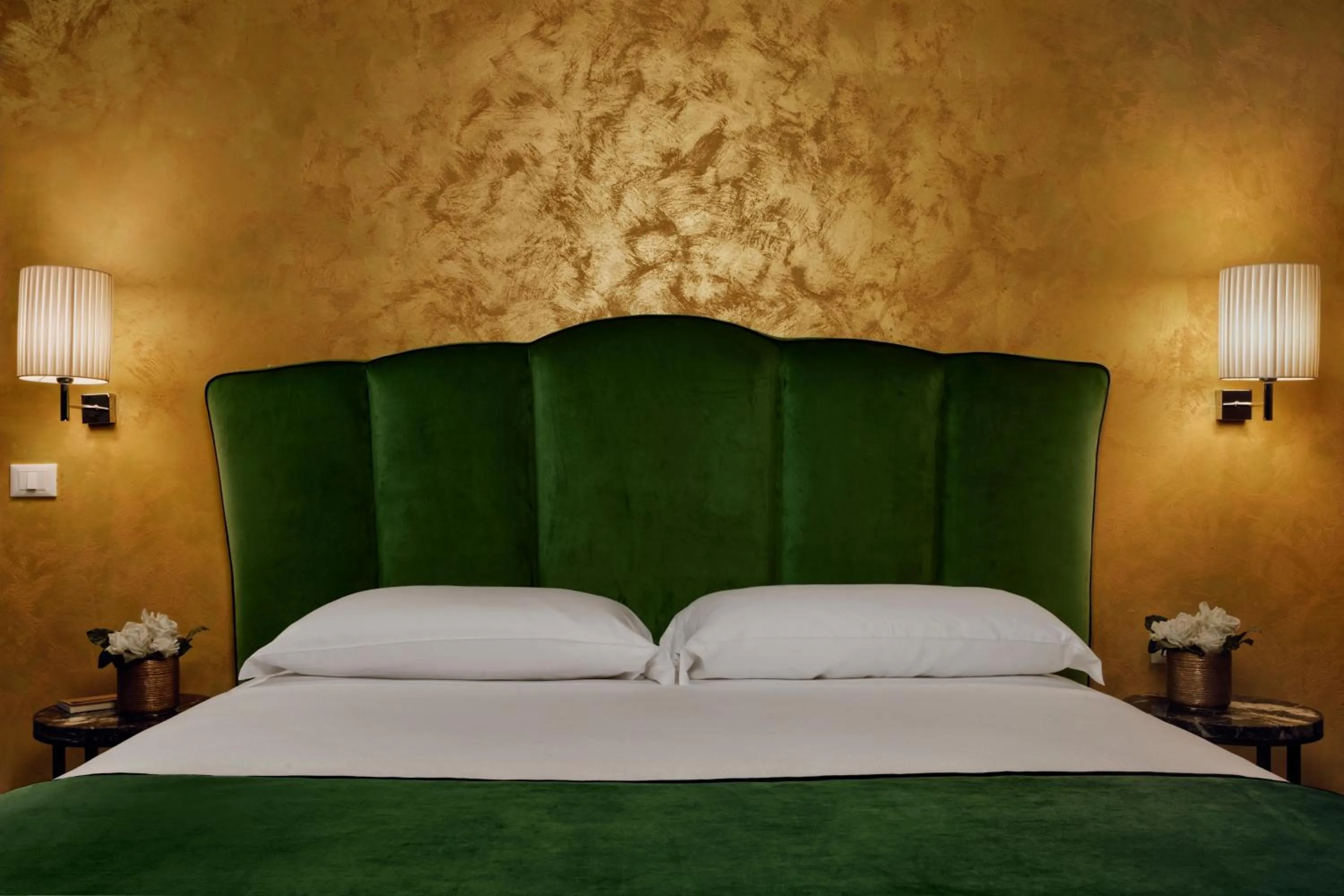 Bed in San Lio Tourist House