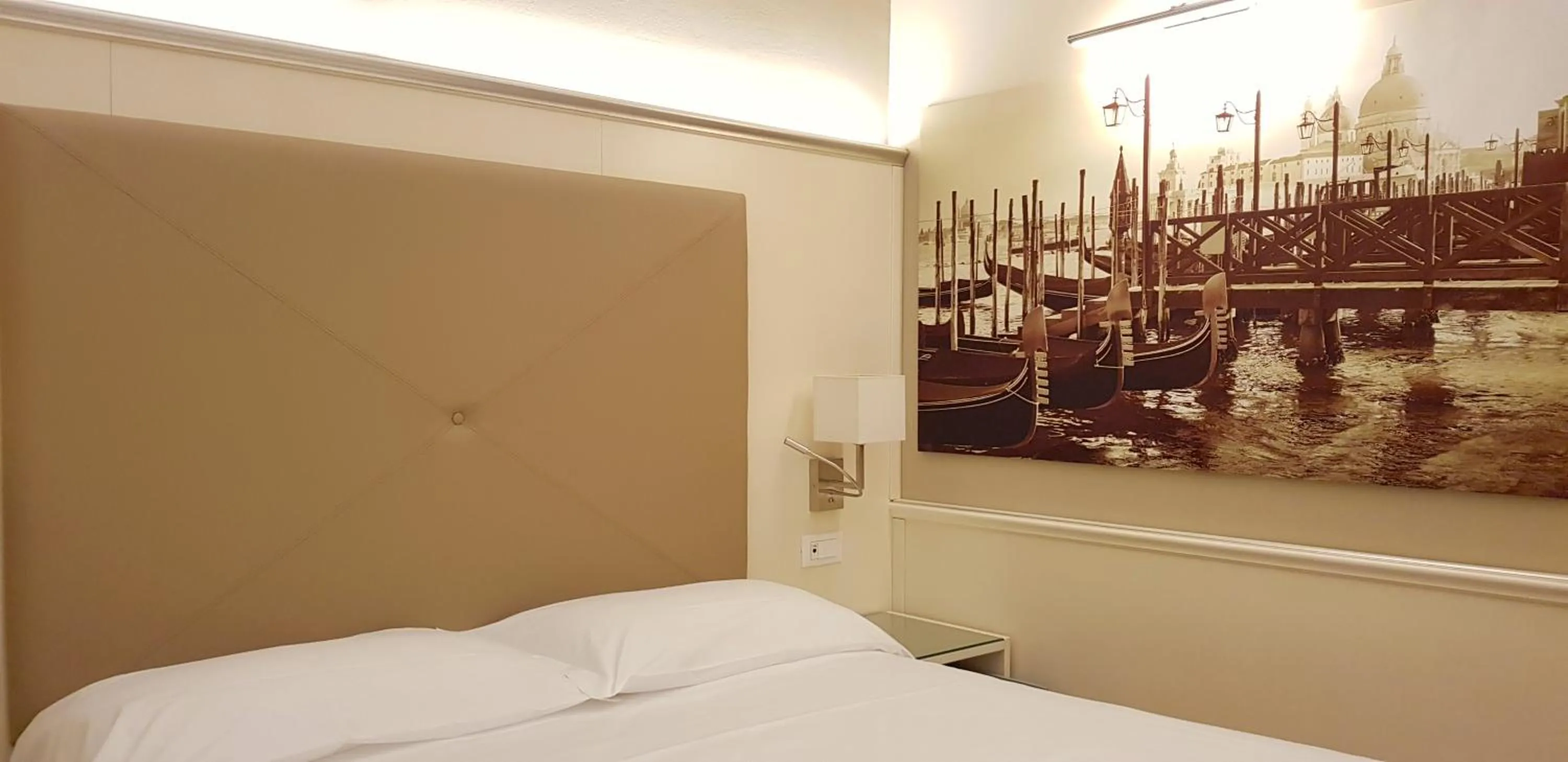 Bedroom, Bed in San Lio Tourist House