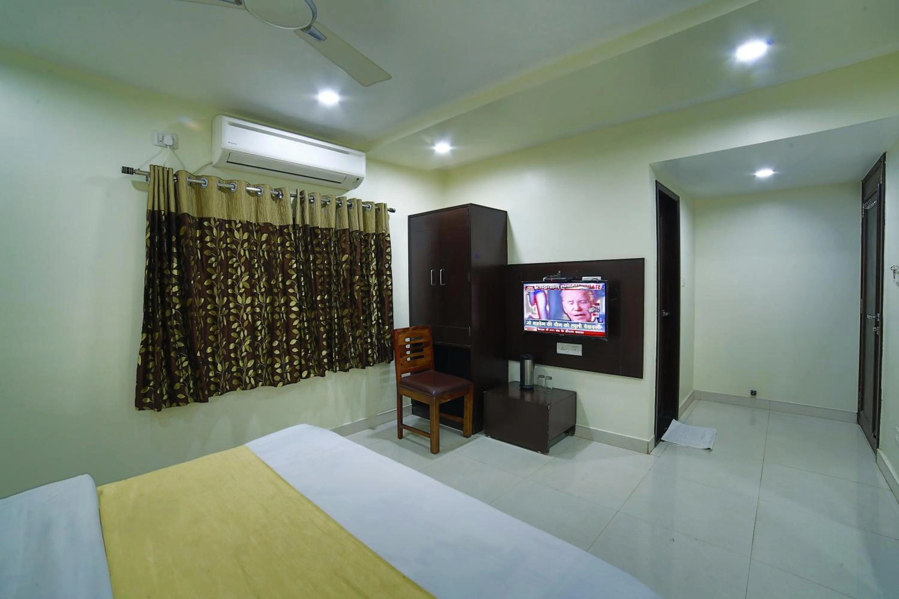Photo of the whole room in Hotel Shiv Villa