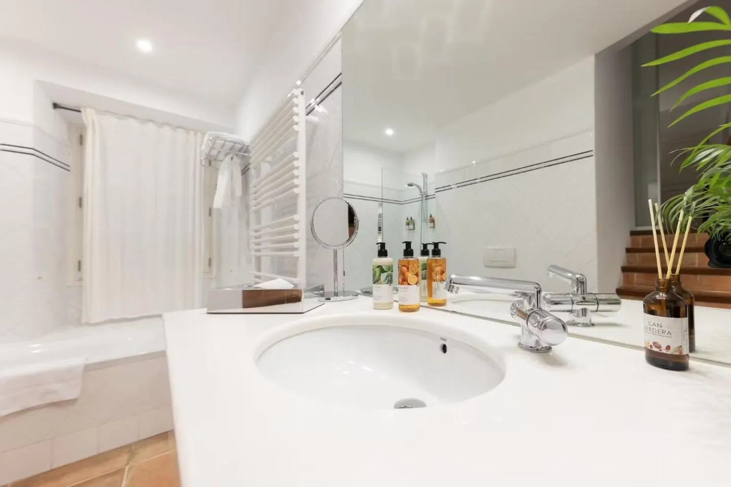 Bathroom in Hotel Can Verdera