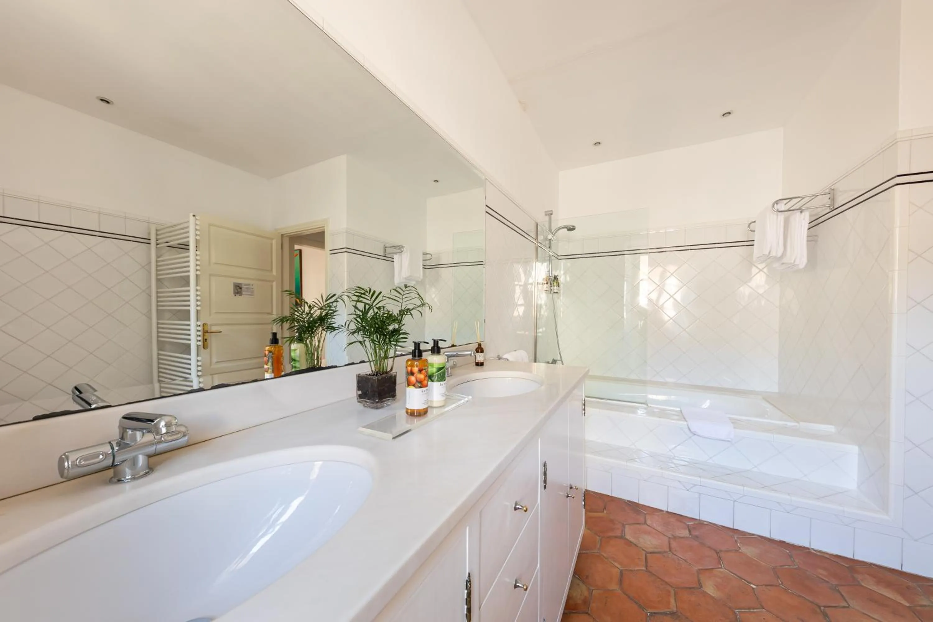 Shower in Hotel Can Verdera