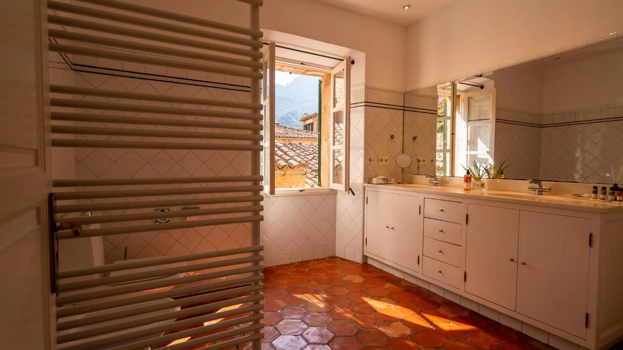 Bathroom in Hotel Can Verdera