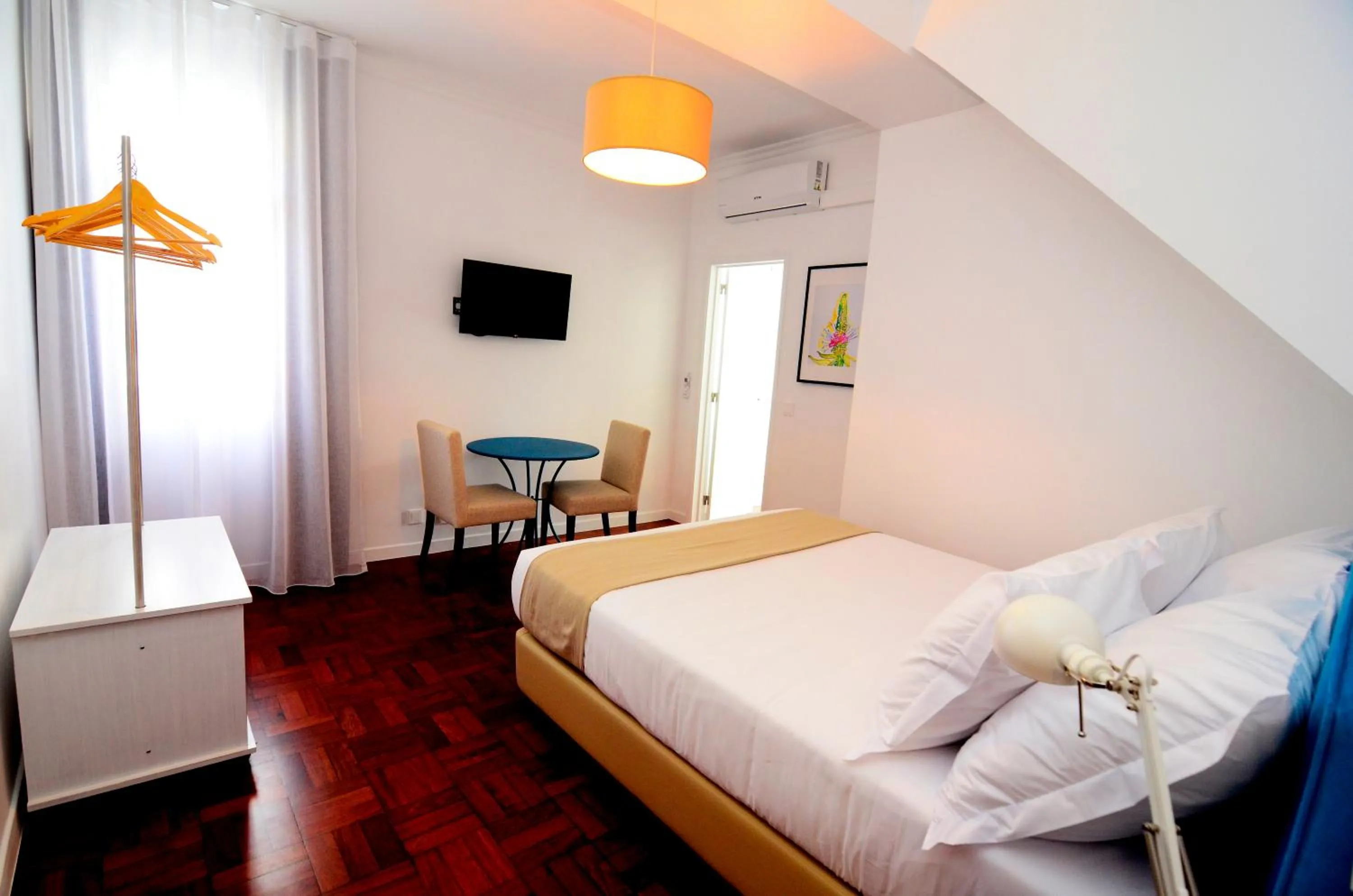 Photo of the whole room, Bed in VILA ALEGRIA