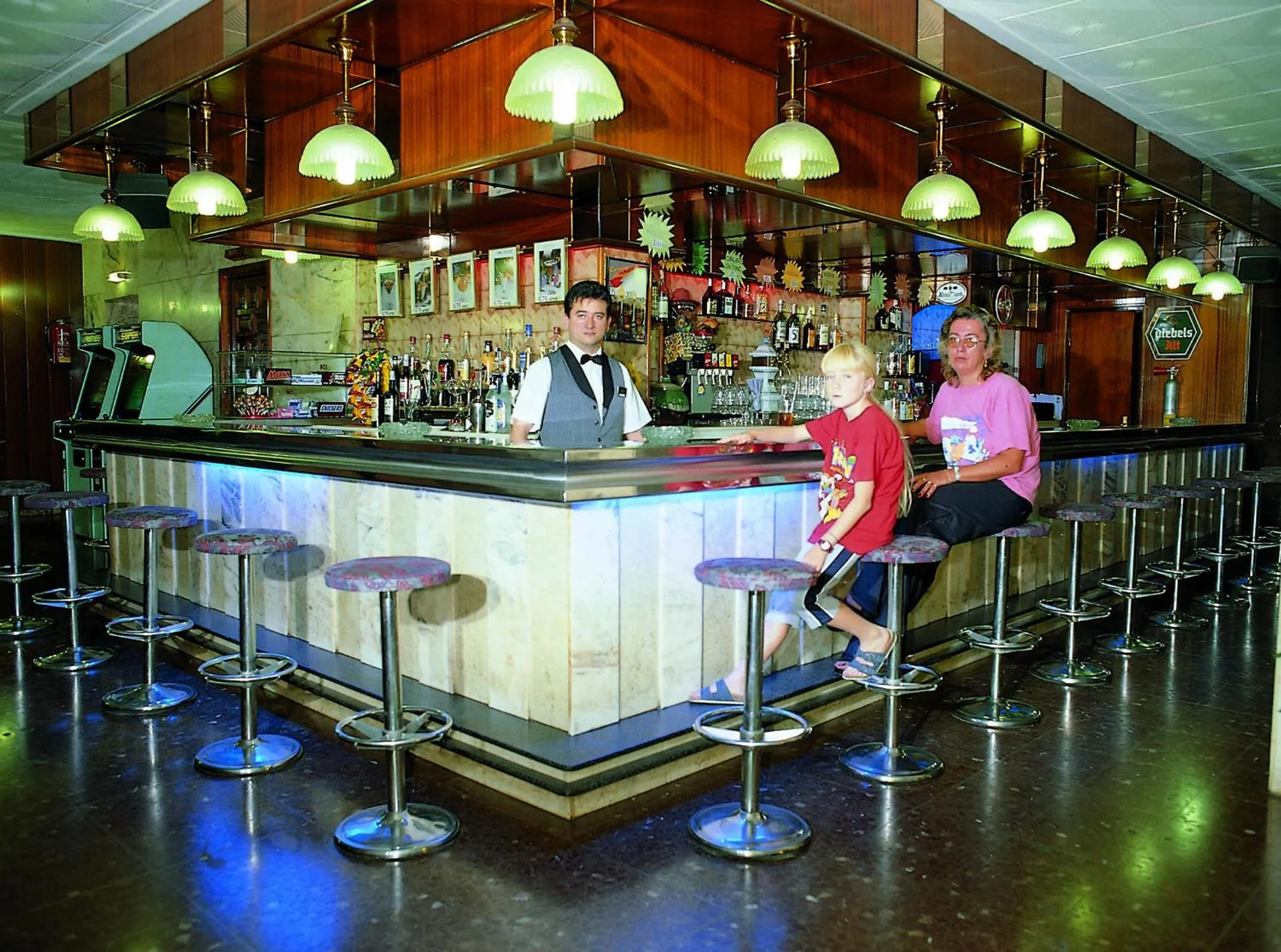 Lounge or bar in HOTEL CONTINENTAL