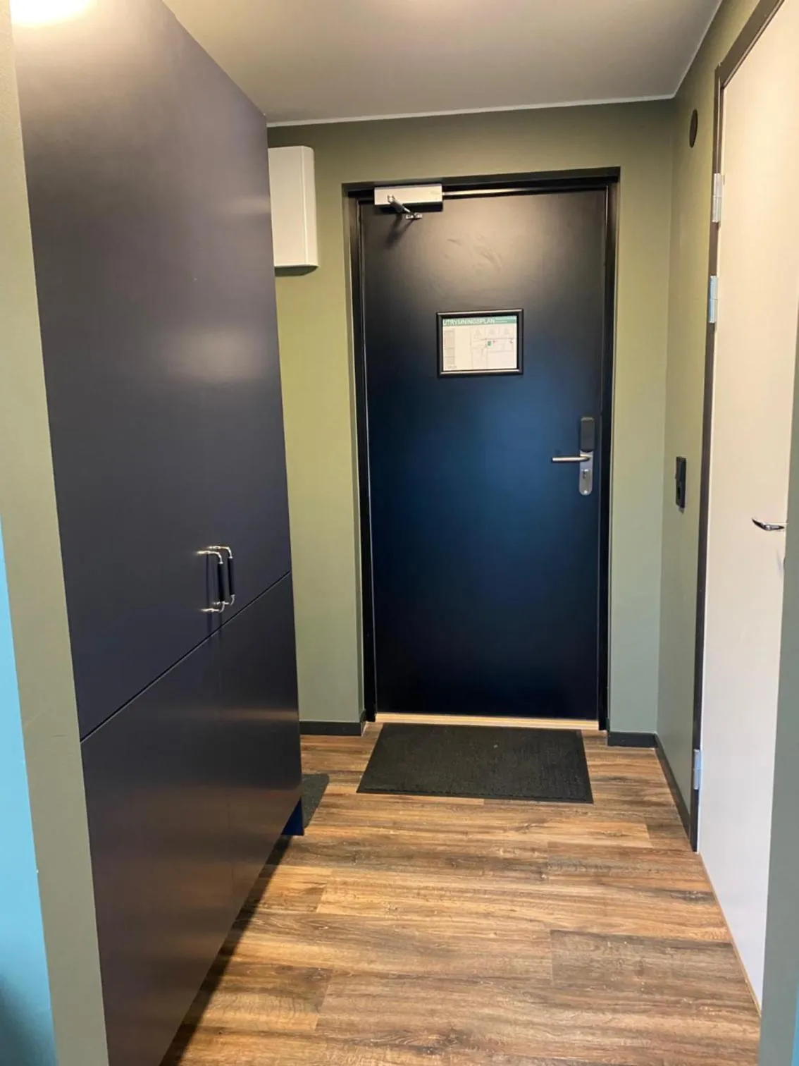 wardrobe in Magnolia House Sollentuna