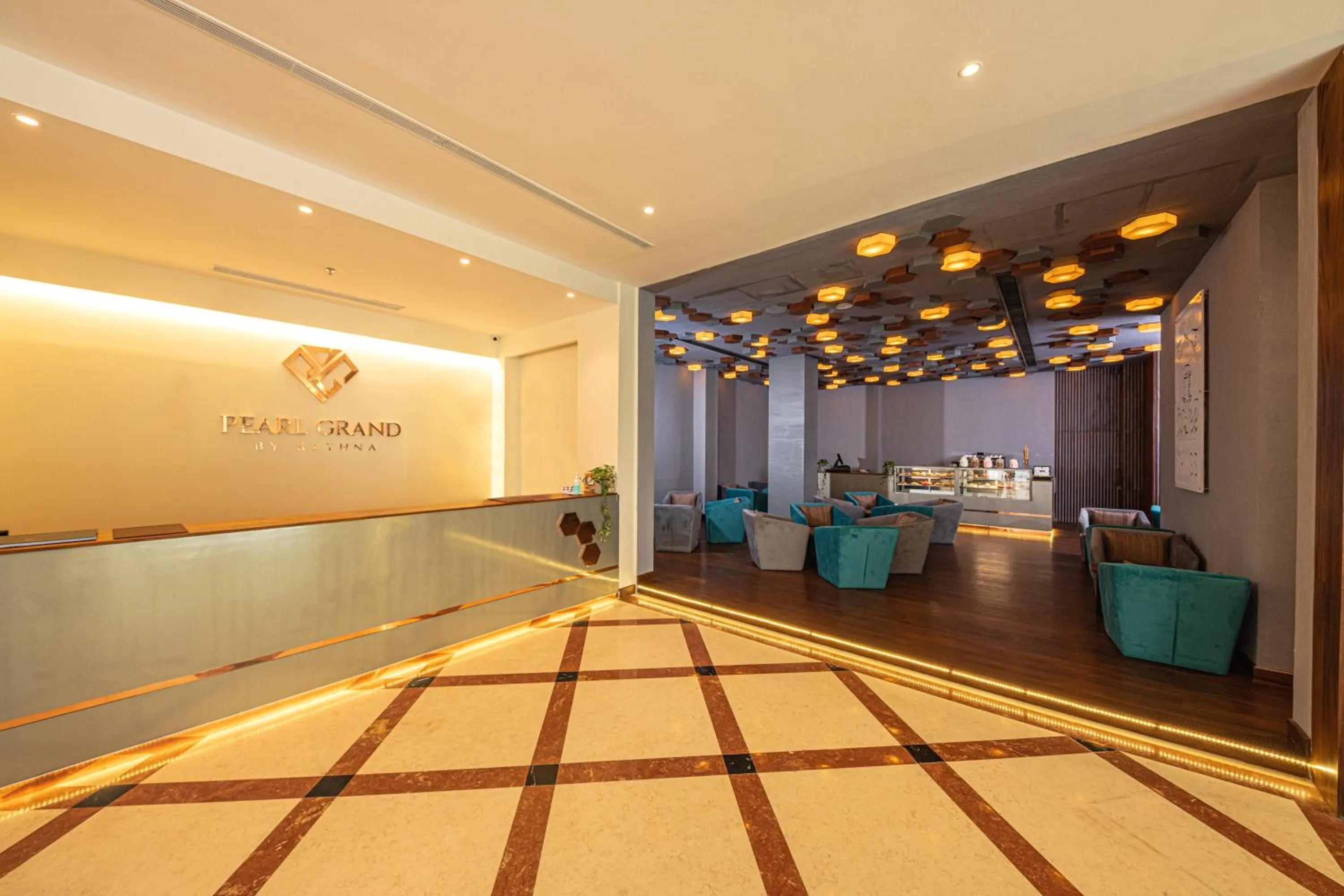 Restaurant/places to eat in Pearl Grand By Rathna