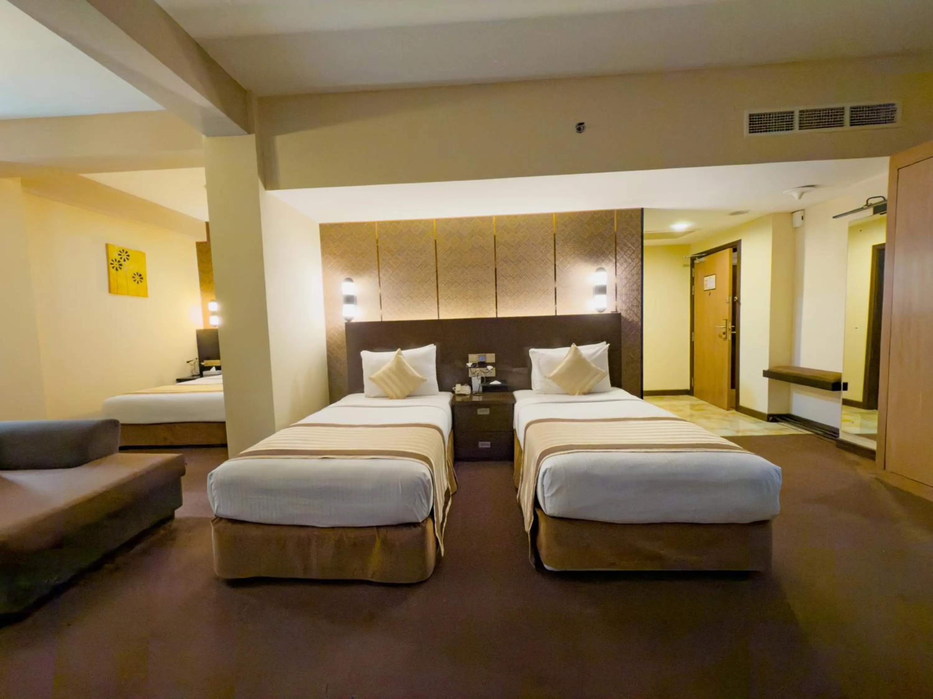 Bed in Pearl Grand By Rathna