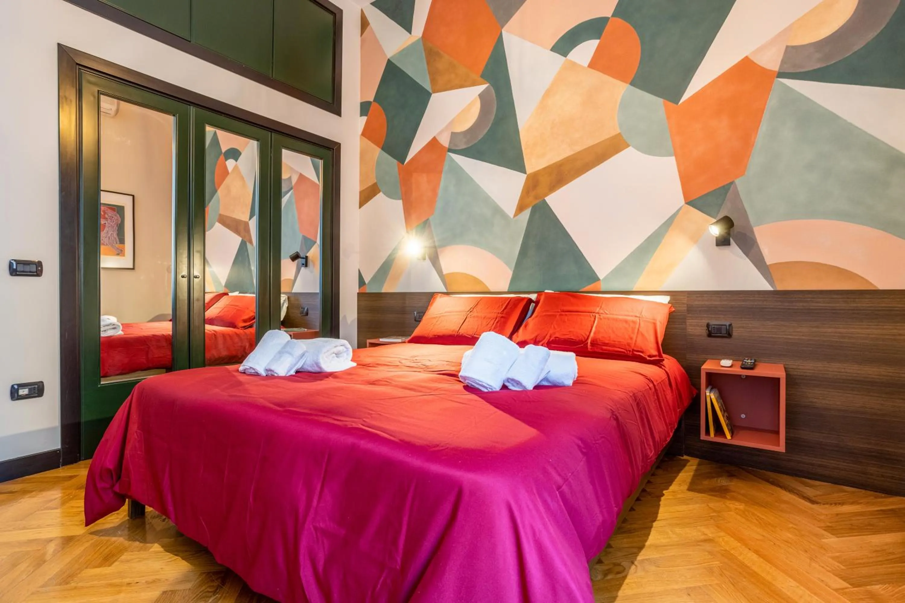 GuestHost - Mazz & Panell Central Station Apartments