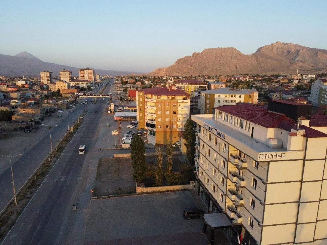 Property building in ATLIHAN PLUS HOTEL