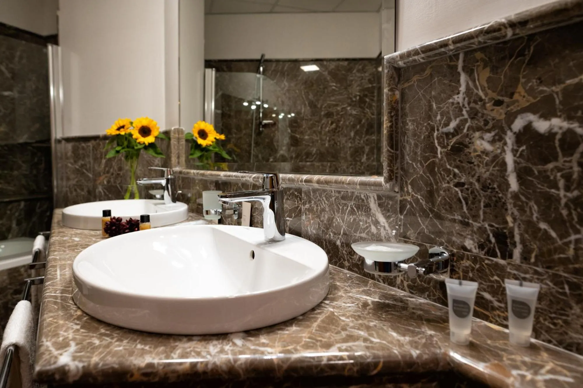 Bathroom in Taormina Park Hotel