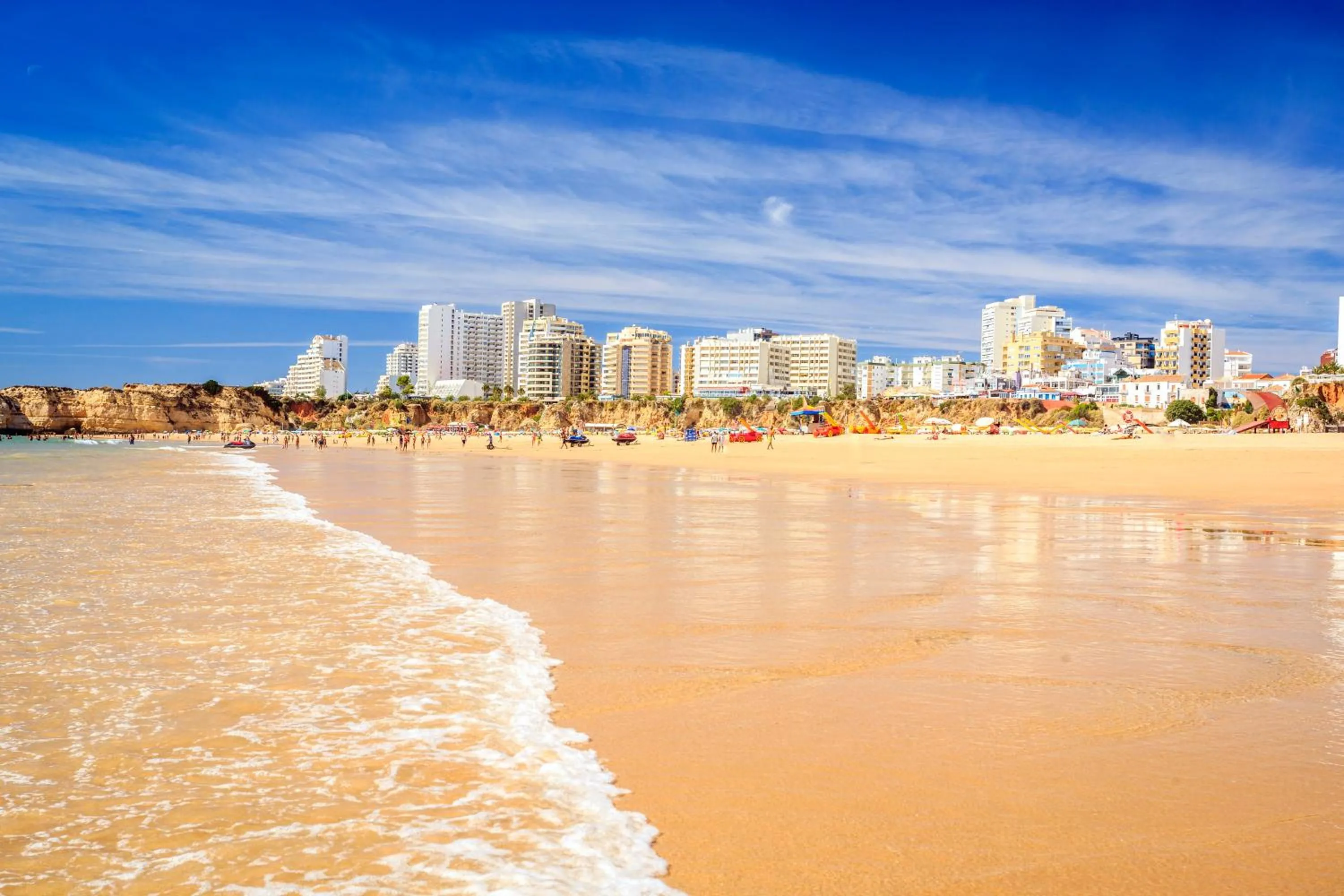 McRamé Design Apt Sea View, Beachfront, Swimming Pool, 2BDR, 2BAR, 6 pax, Praia da Rocha
