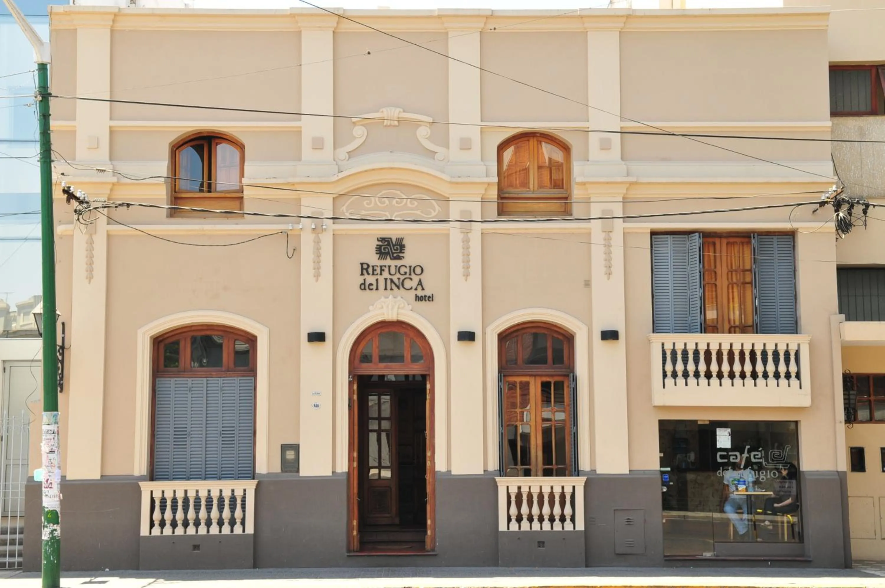 Facade/entrance in Refugio del Inca