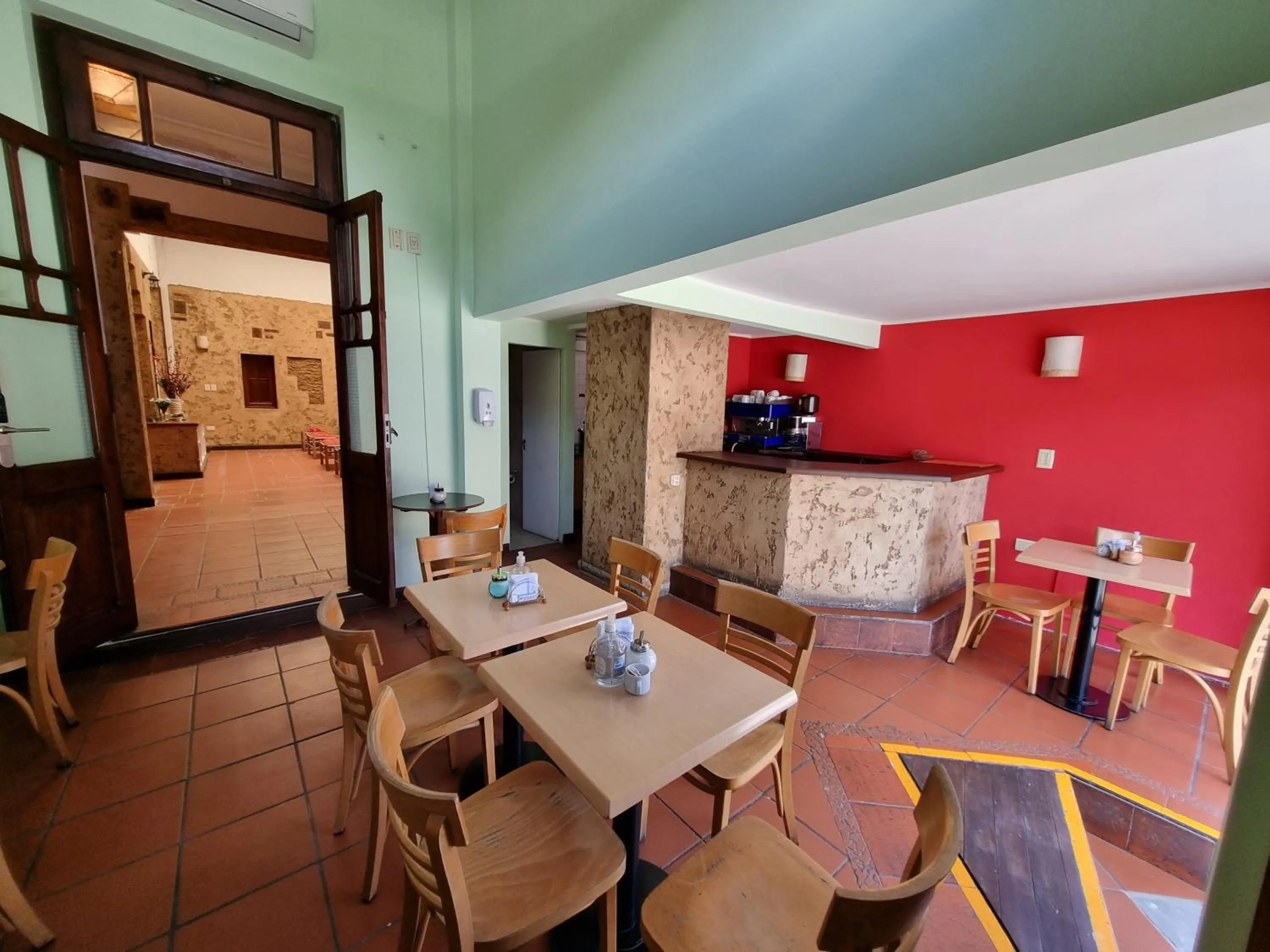 Breakfast in Refugio del Inca