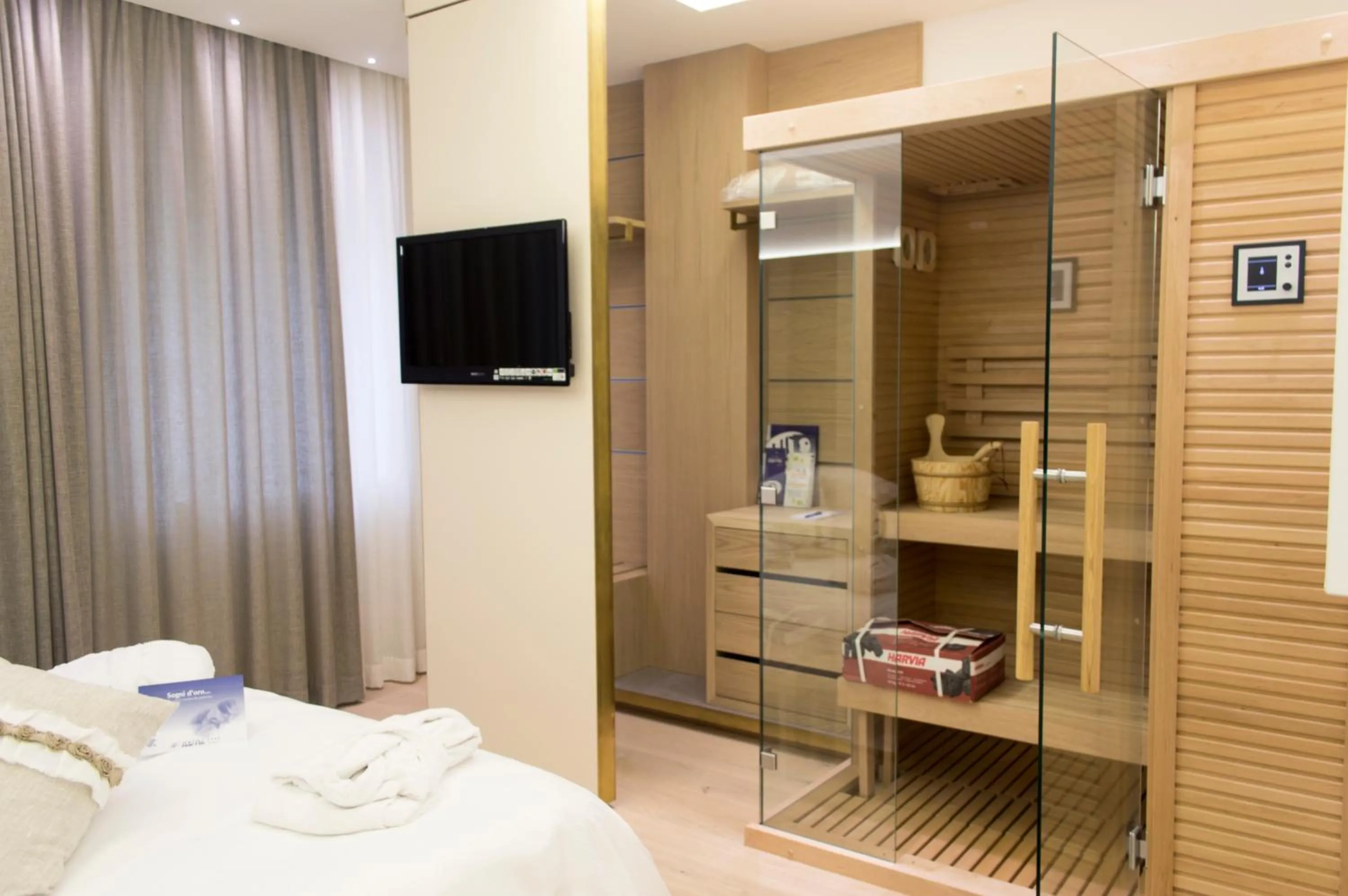 Sauna, Bed in Hotel Polo