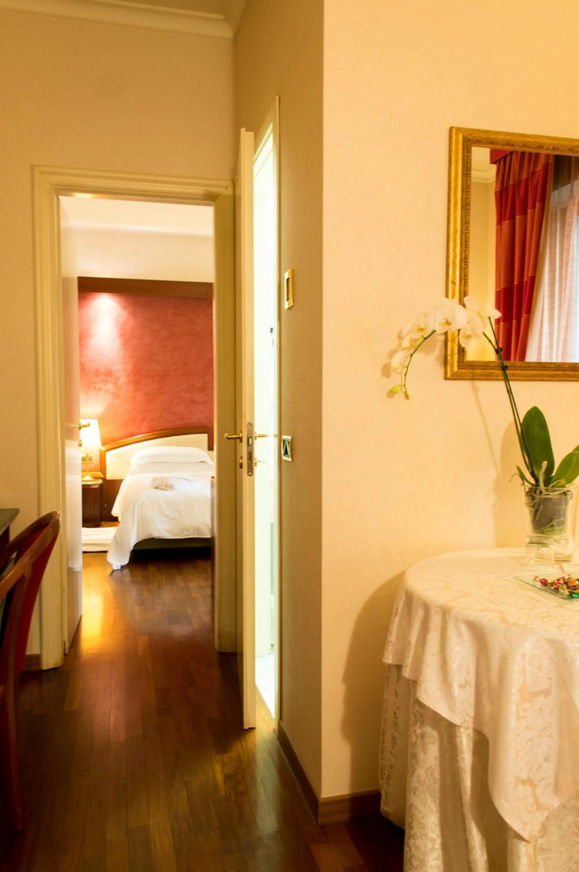 Photo of the whole room, Bed in Hotel Polo